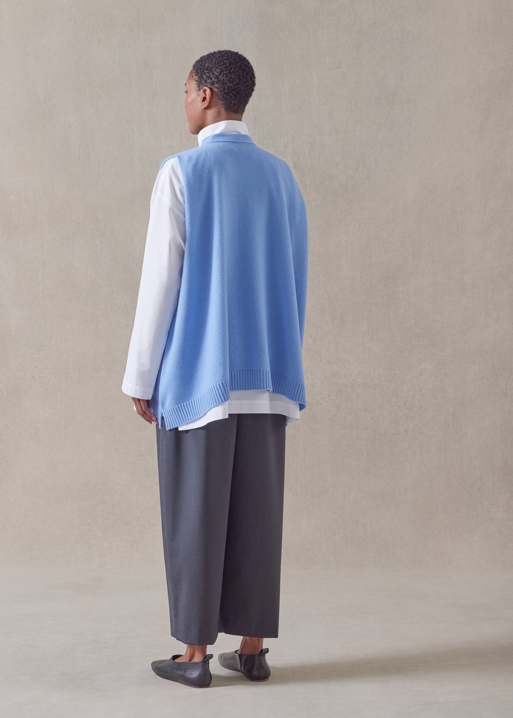 cashmere a-line sleeveless v-neck cardigan - mid plus