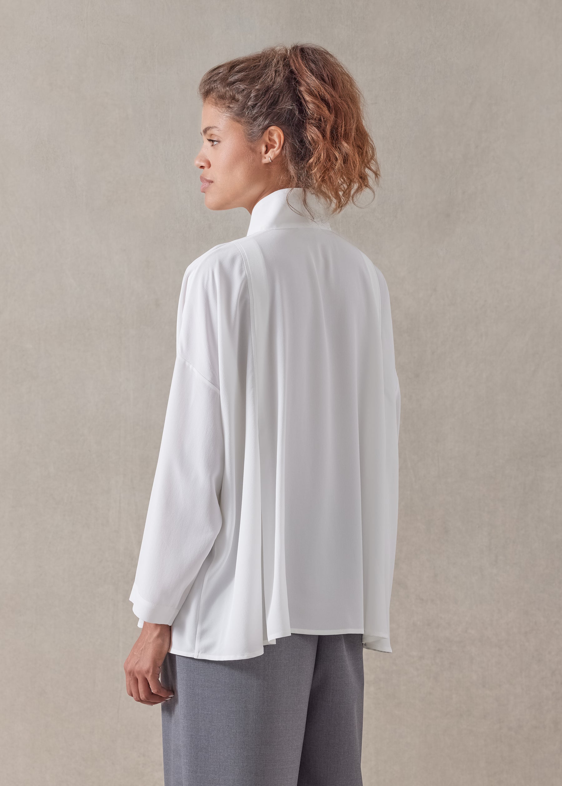 silk pleated shoulder swing shirt with chinese collar - mid plus