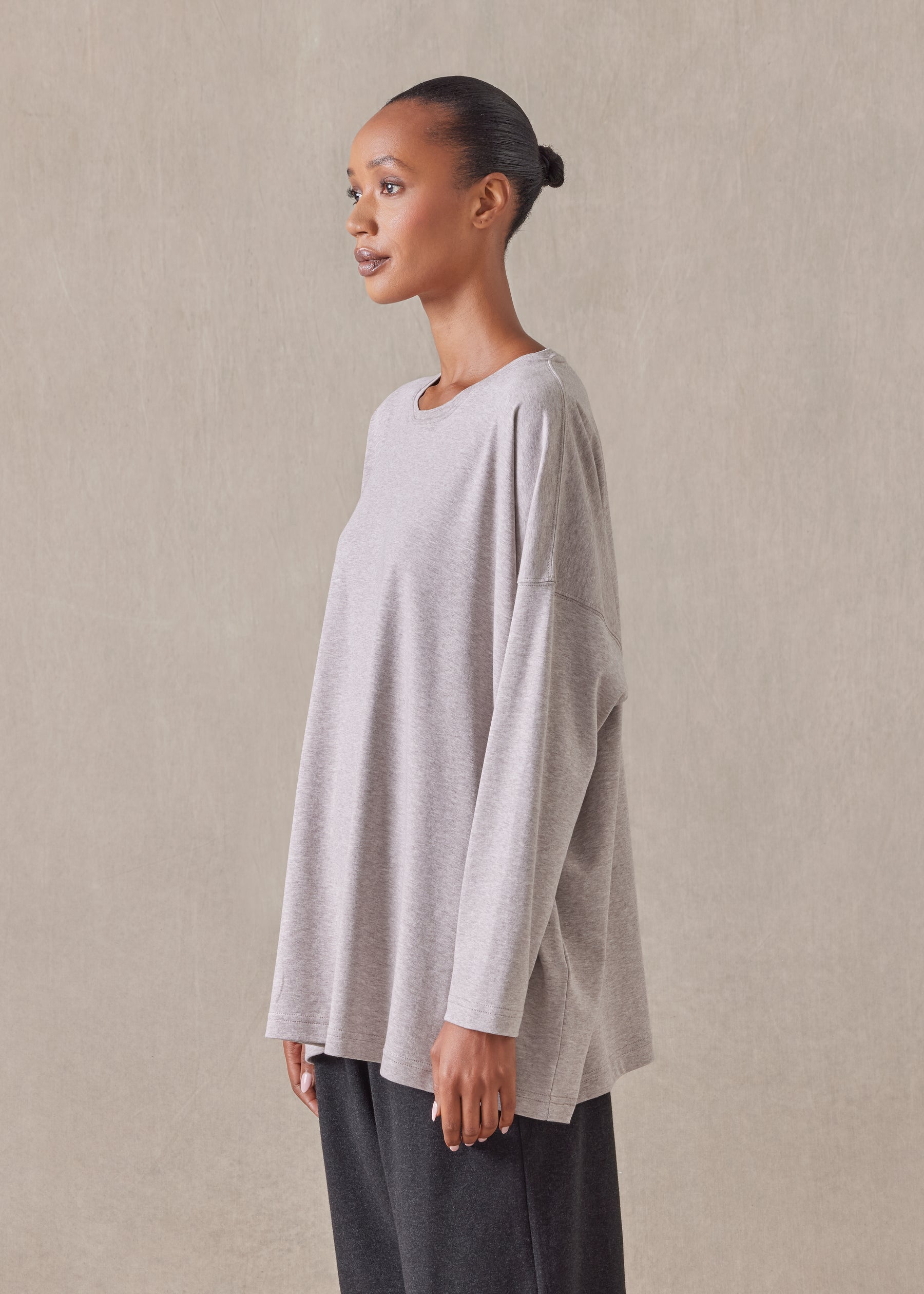 cotton jersey long sleeve round neck t-shirt - mid plus