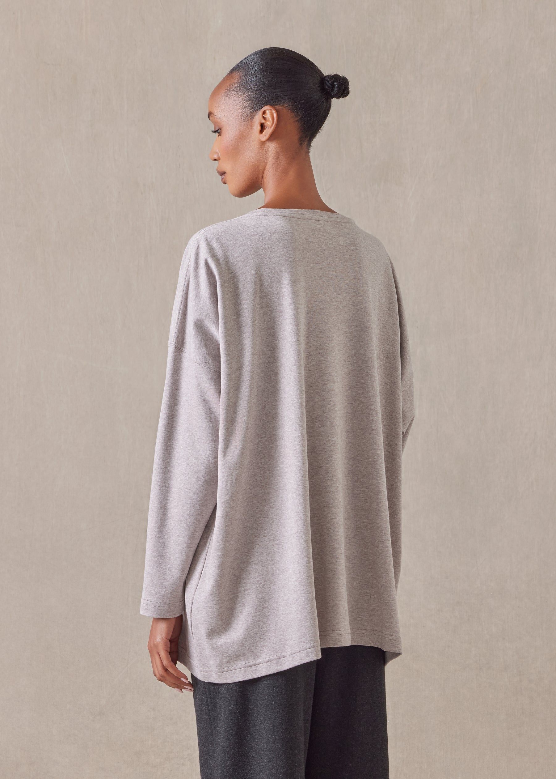 cotton jersey long sleeve round neck t-shirt - mid plus