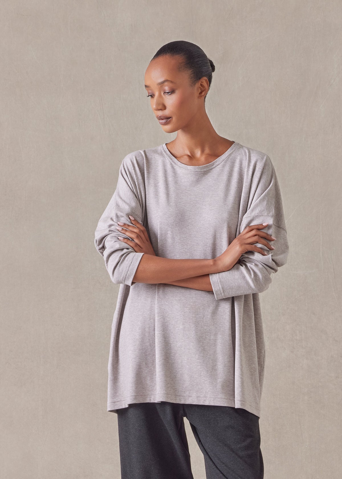 cotton jersey long sleeve round neck t-shirt - mid plus (natural)