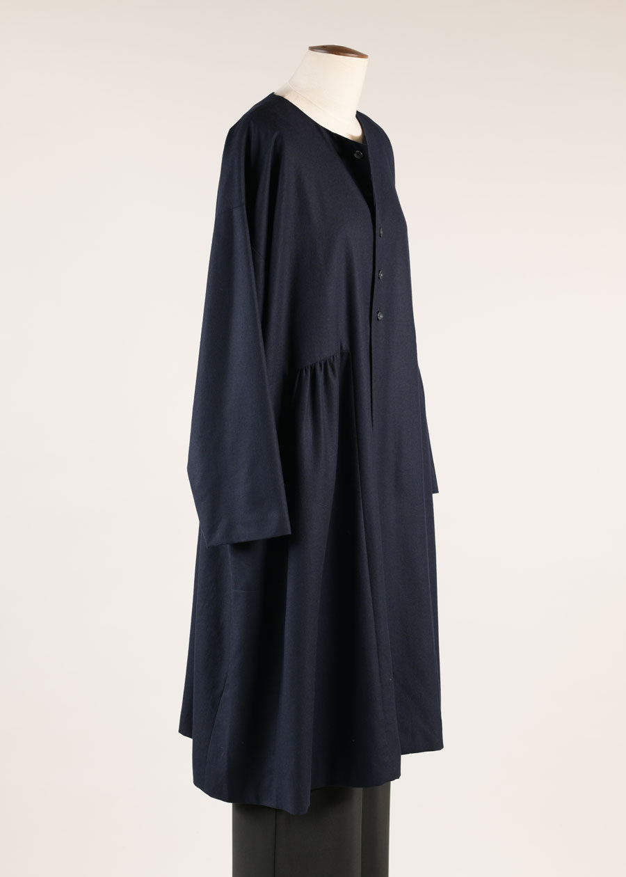 round neck coat jkt w/'pleated panels'-3/4 length