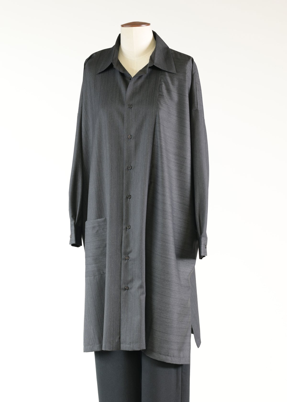 linen wide a-long shirt withcollarlar - very long with slits (pannelled)