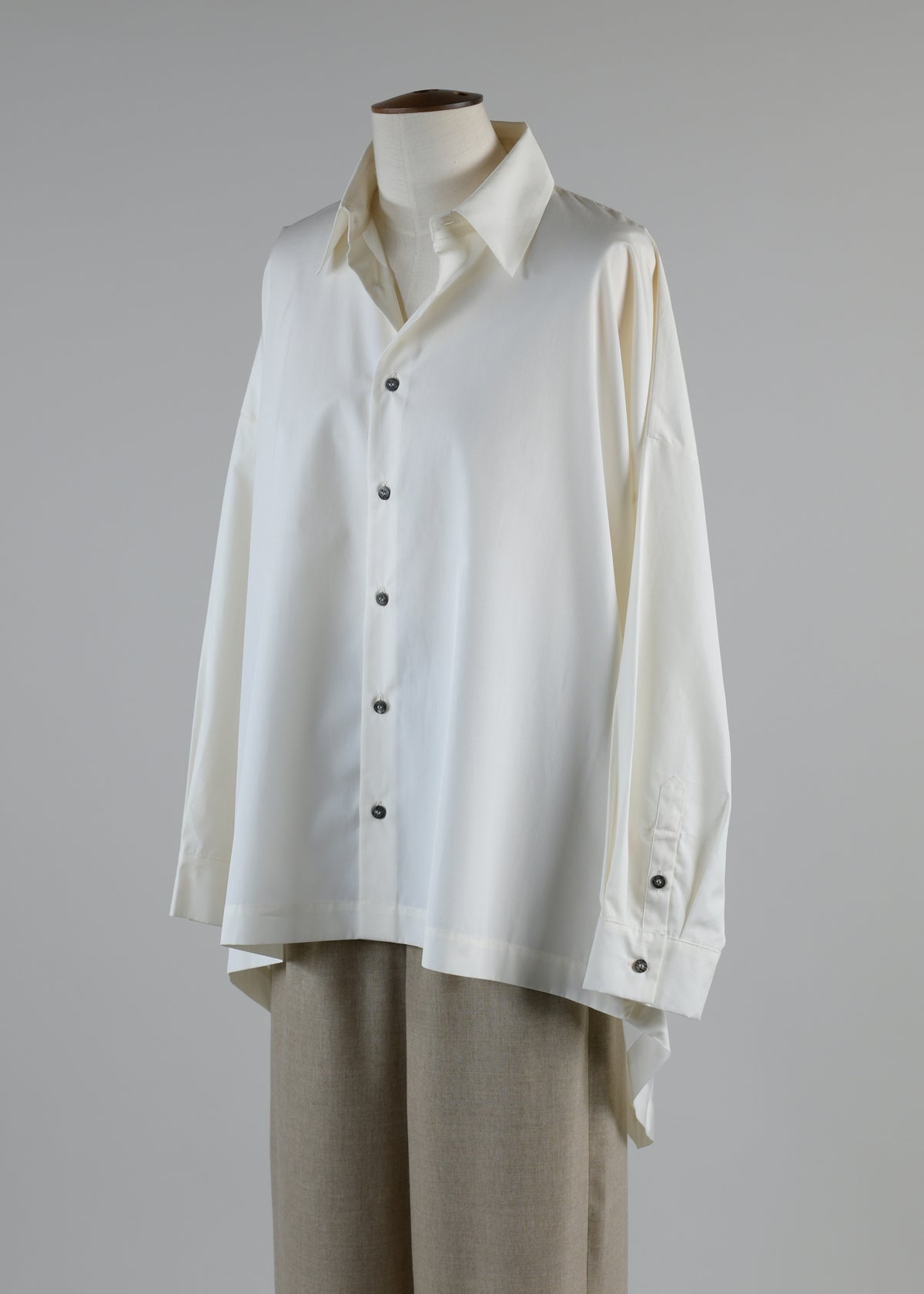 smaller front larger back shirt with collar - mid plus