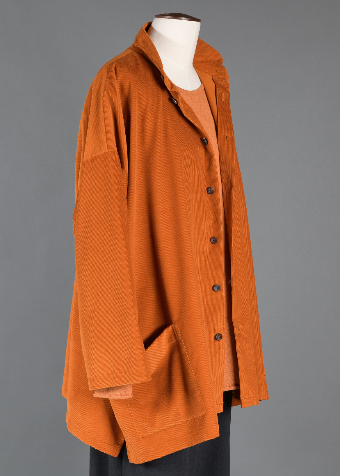 wide a-line back pleat jacket with double stand collar - long