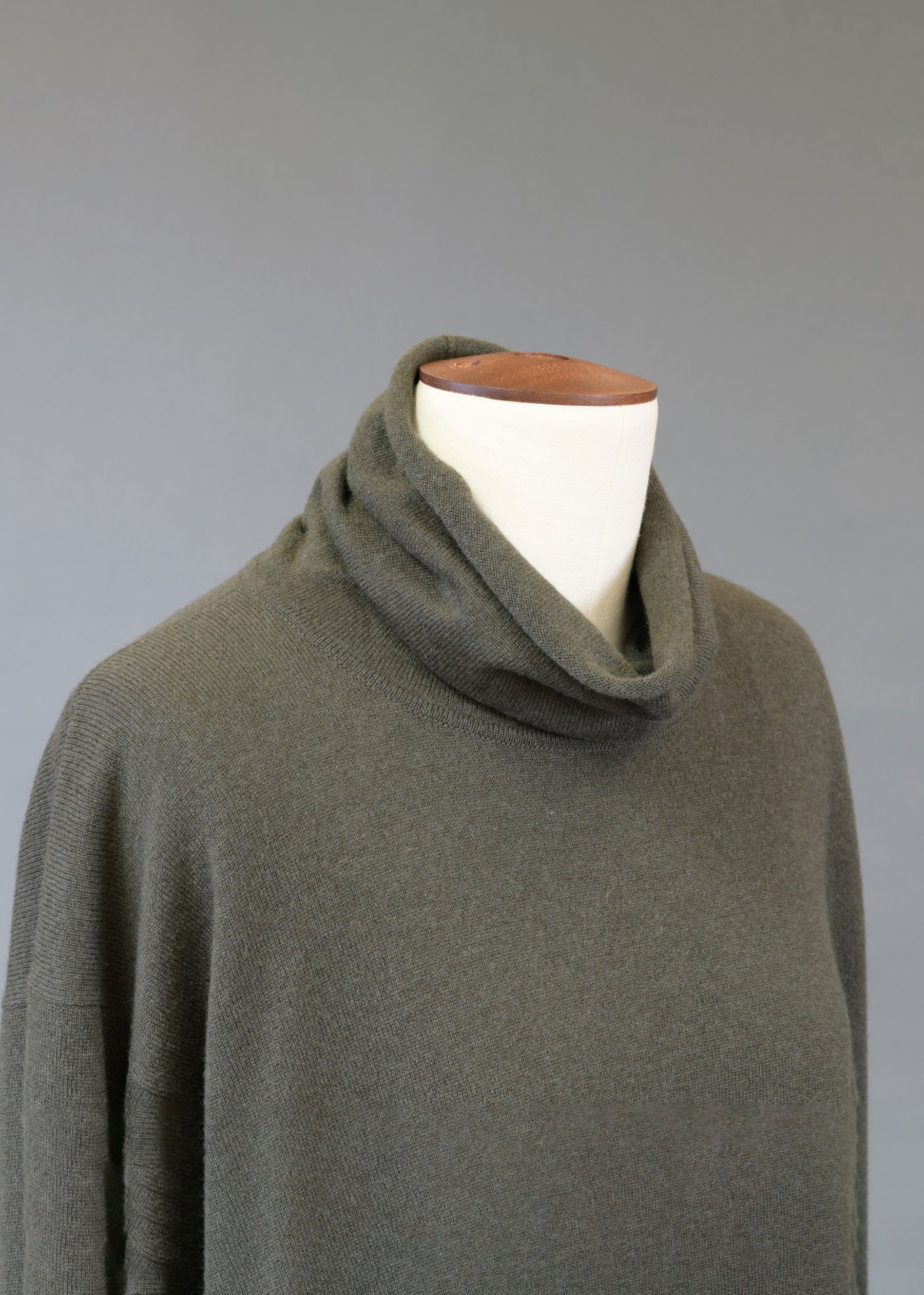 cashmere side panelled a-line scrunch neck sweater - long