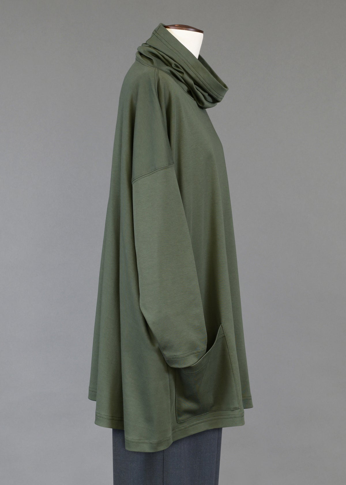 one pocket angle-to-front monks top - long