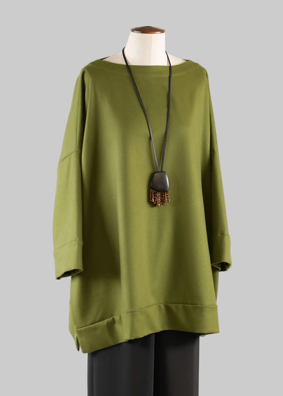 cashmere sloped shoulder scoop neck poncho with hembands - long (fernlight)