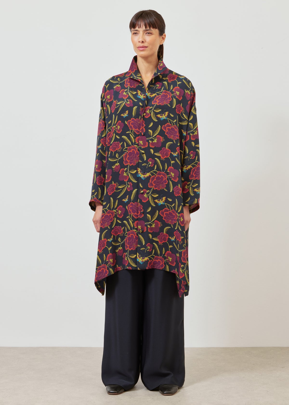 wide A-line shirt with open 'standup' collar - very long with sllits