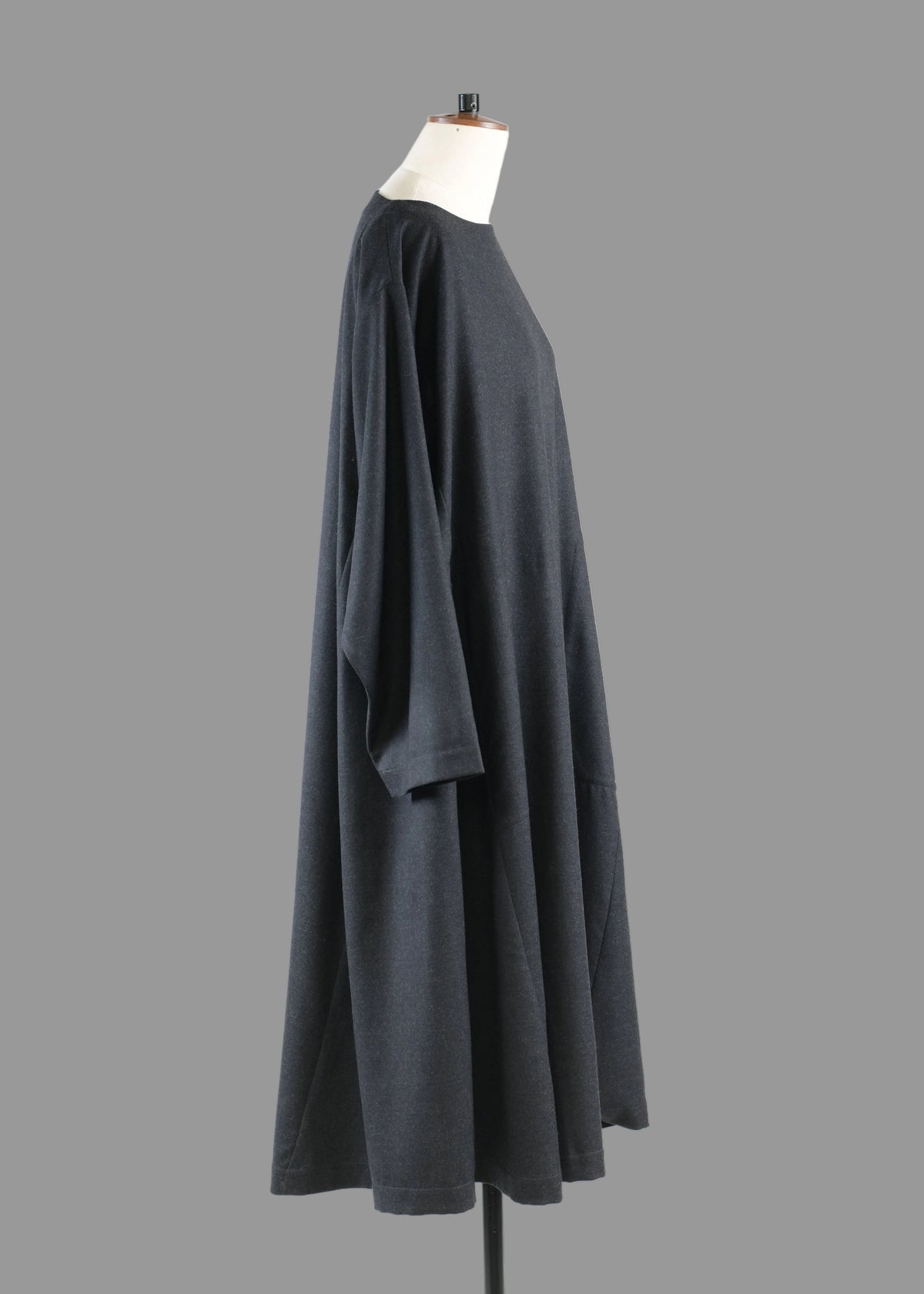 wool side panelled scoop neck dress (charcoal)