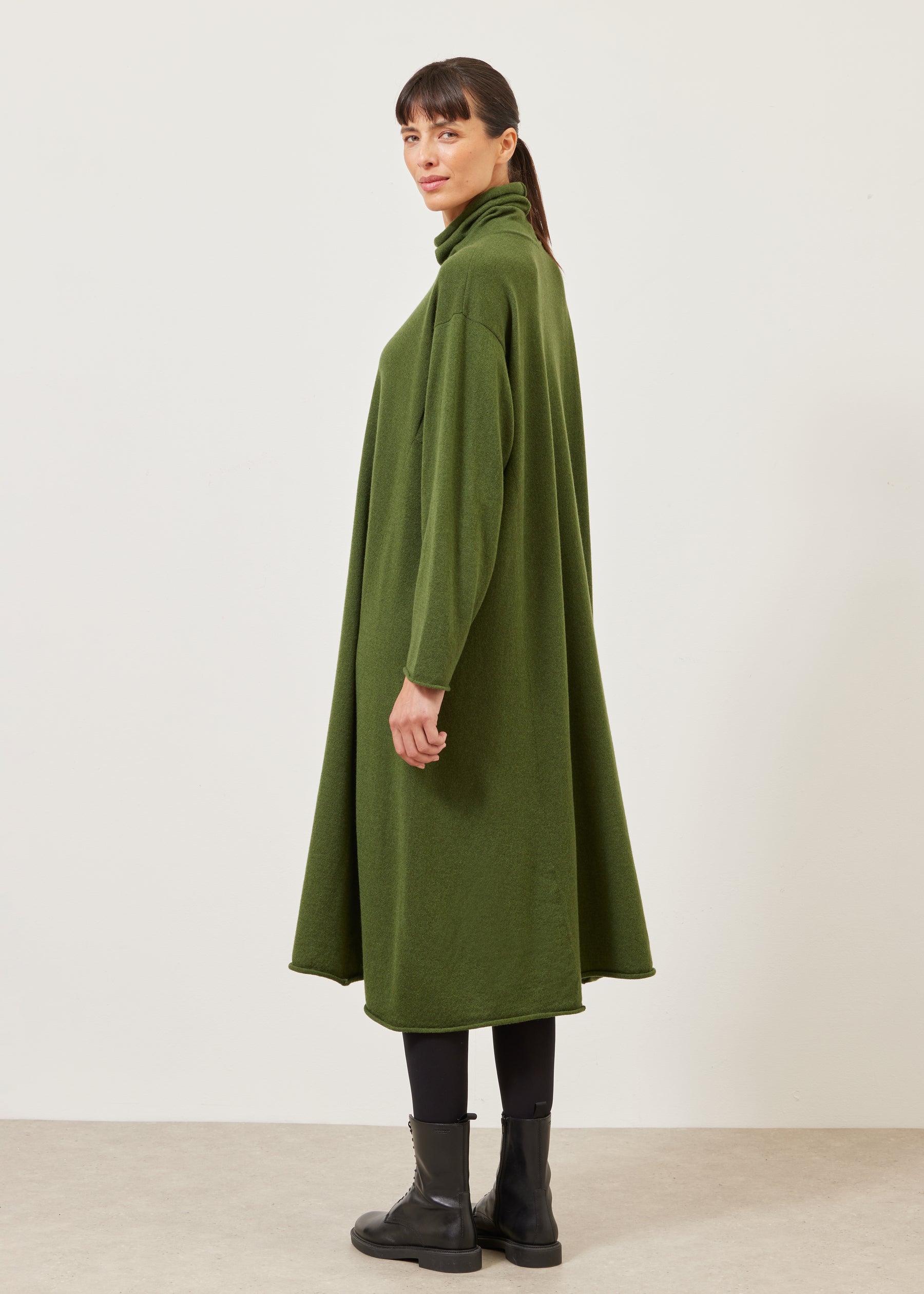 side panelled A-line scrunch neck knit dress