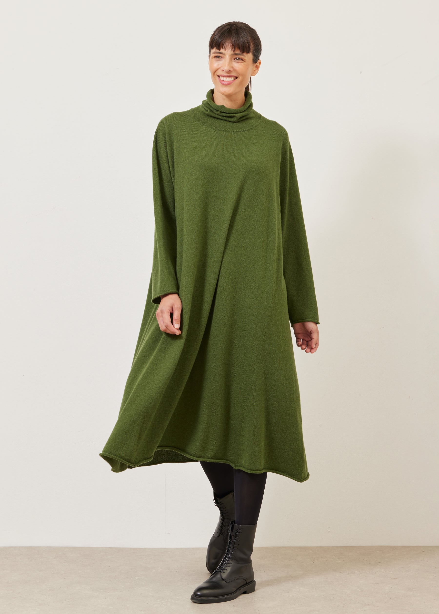 side panelled A-line scrunch neck knit dress