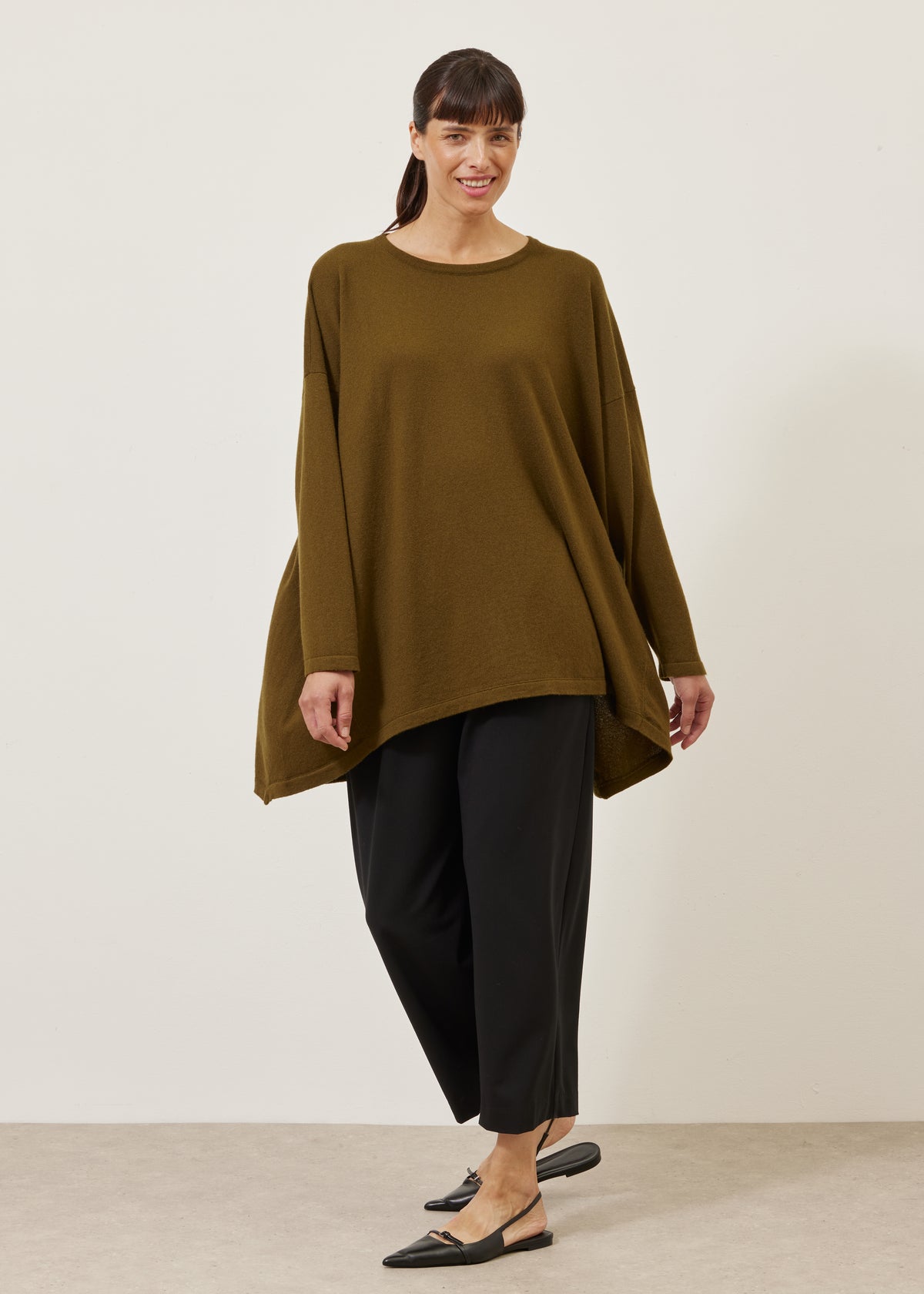 smaller front larger back round neck sweater - long