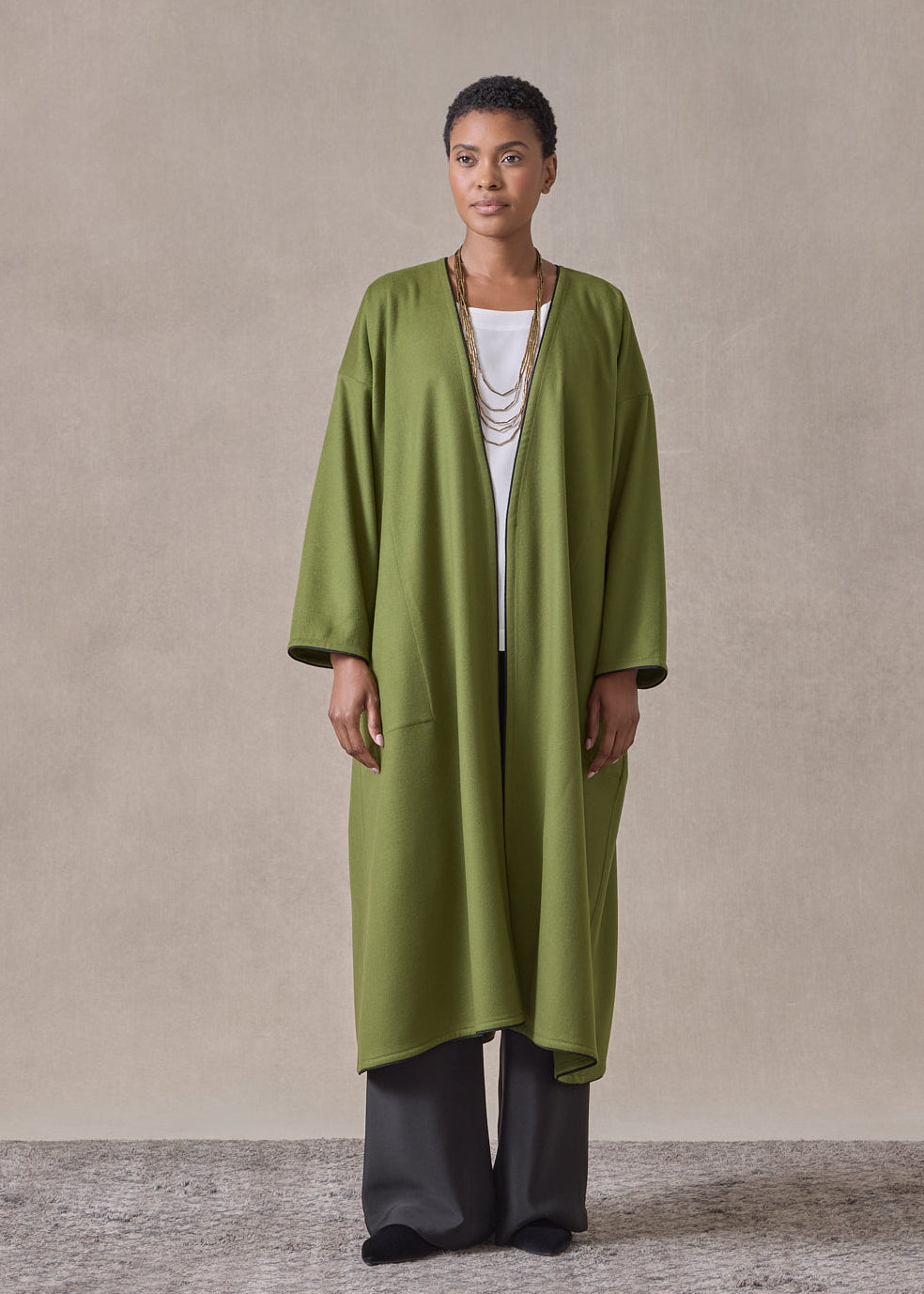 cashmere wide a-line v-neck coat (with piped edge)