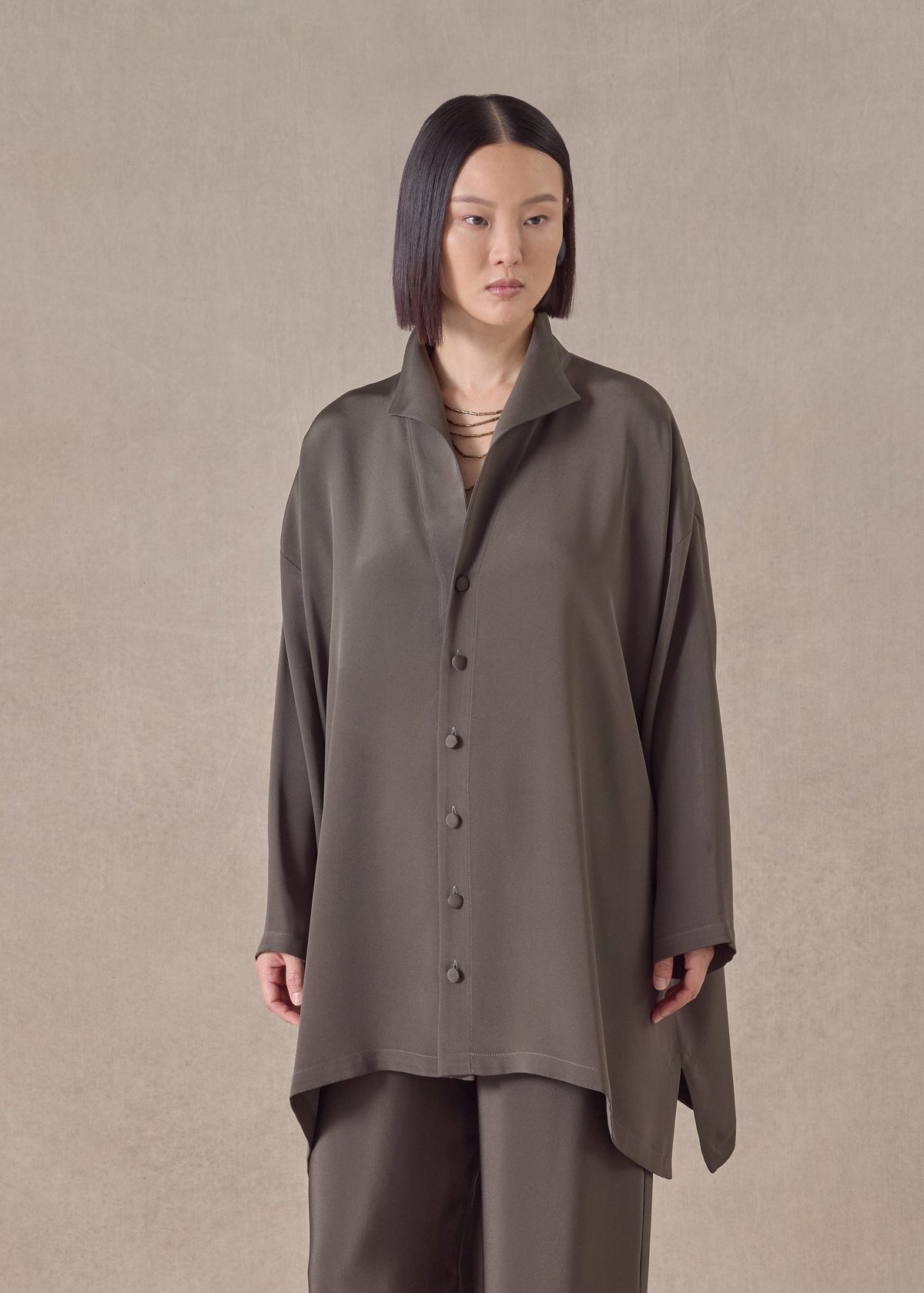 silk wide a-line shirt with open 'standup collar' - long plus