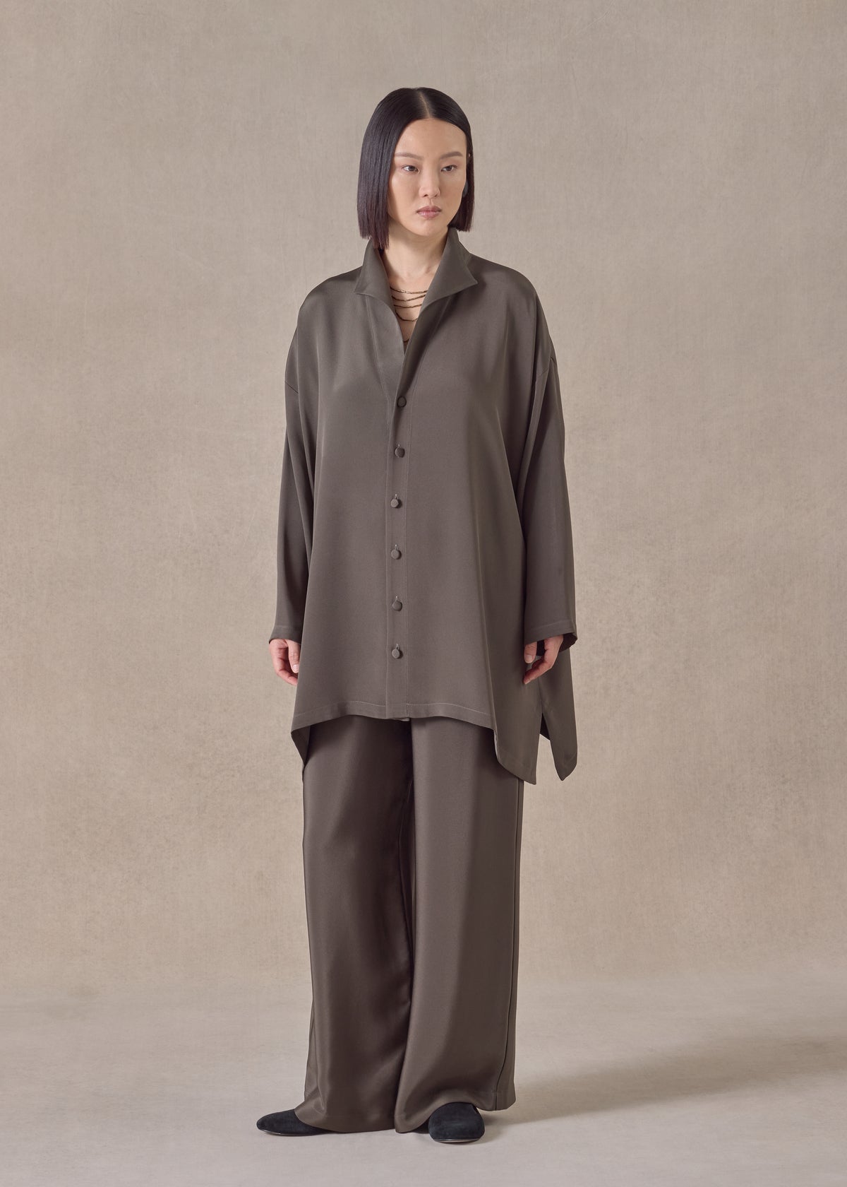 silk wide a-line shirt with open 'standup collar'  - long plus