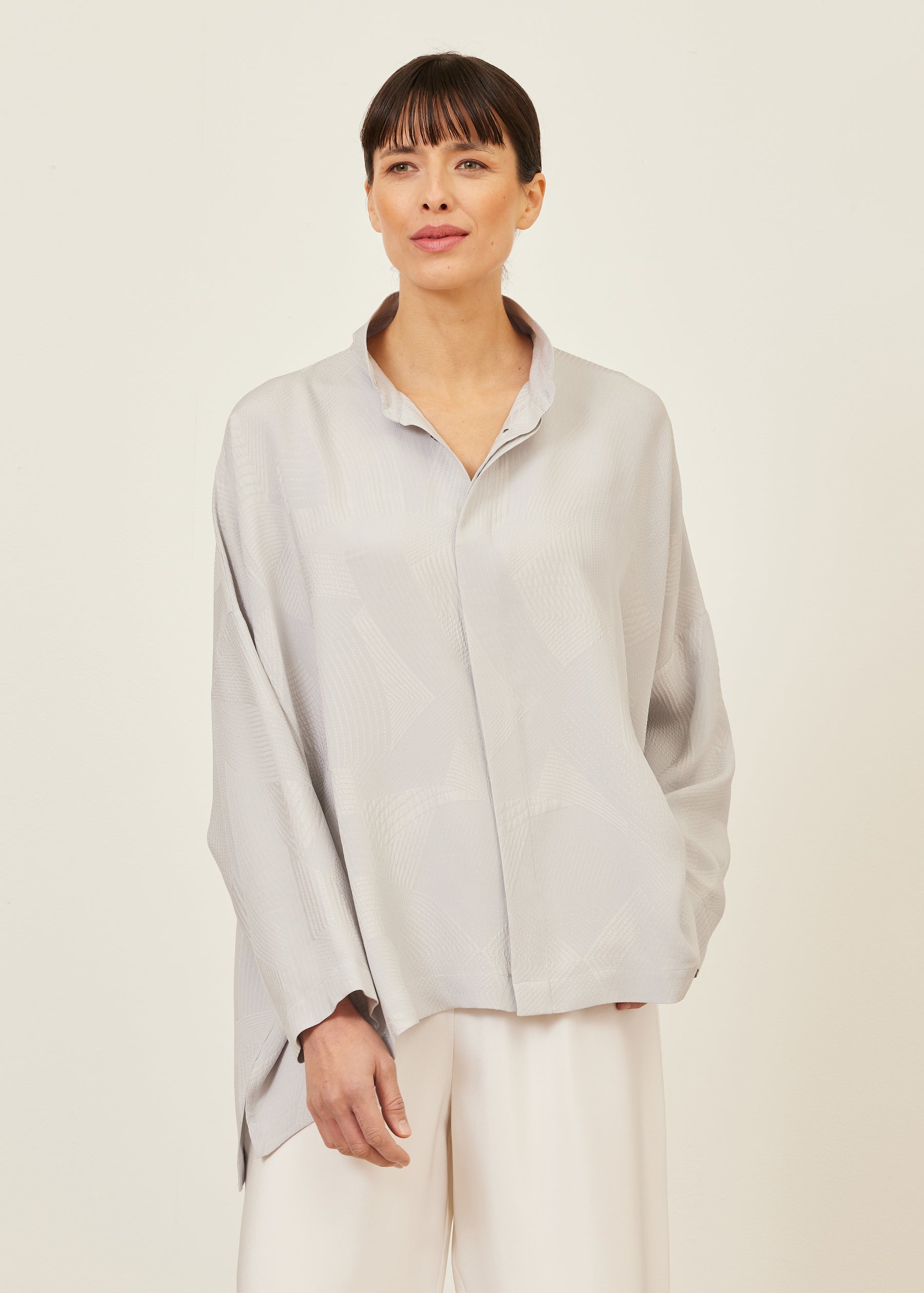 wide longer back double stand collar shirt - mid plus