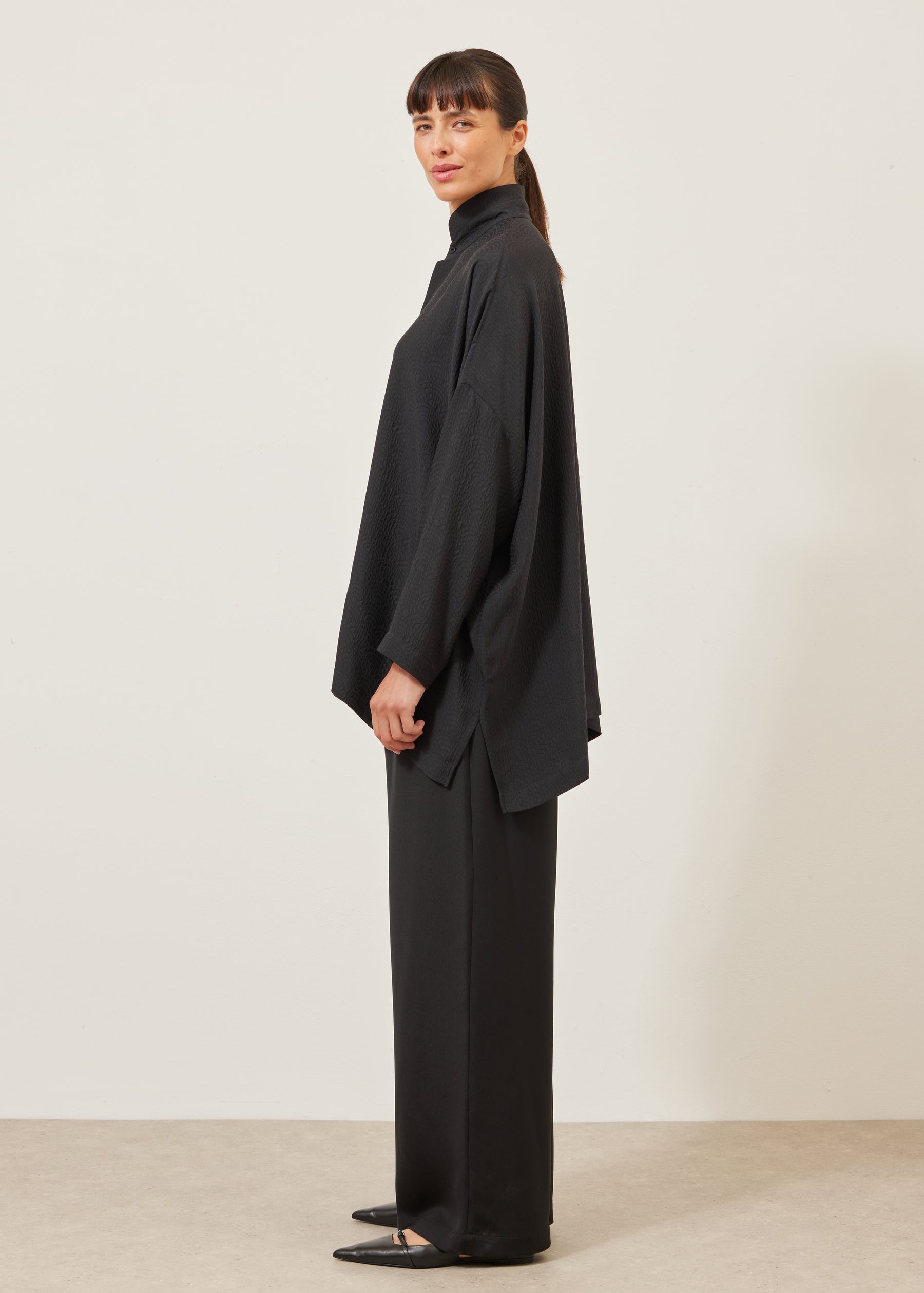 wide longer back double stand collar shirt - long