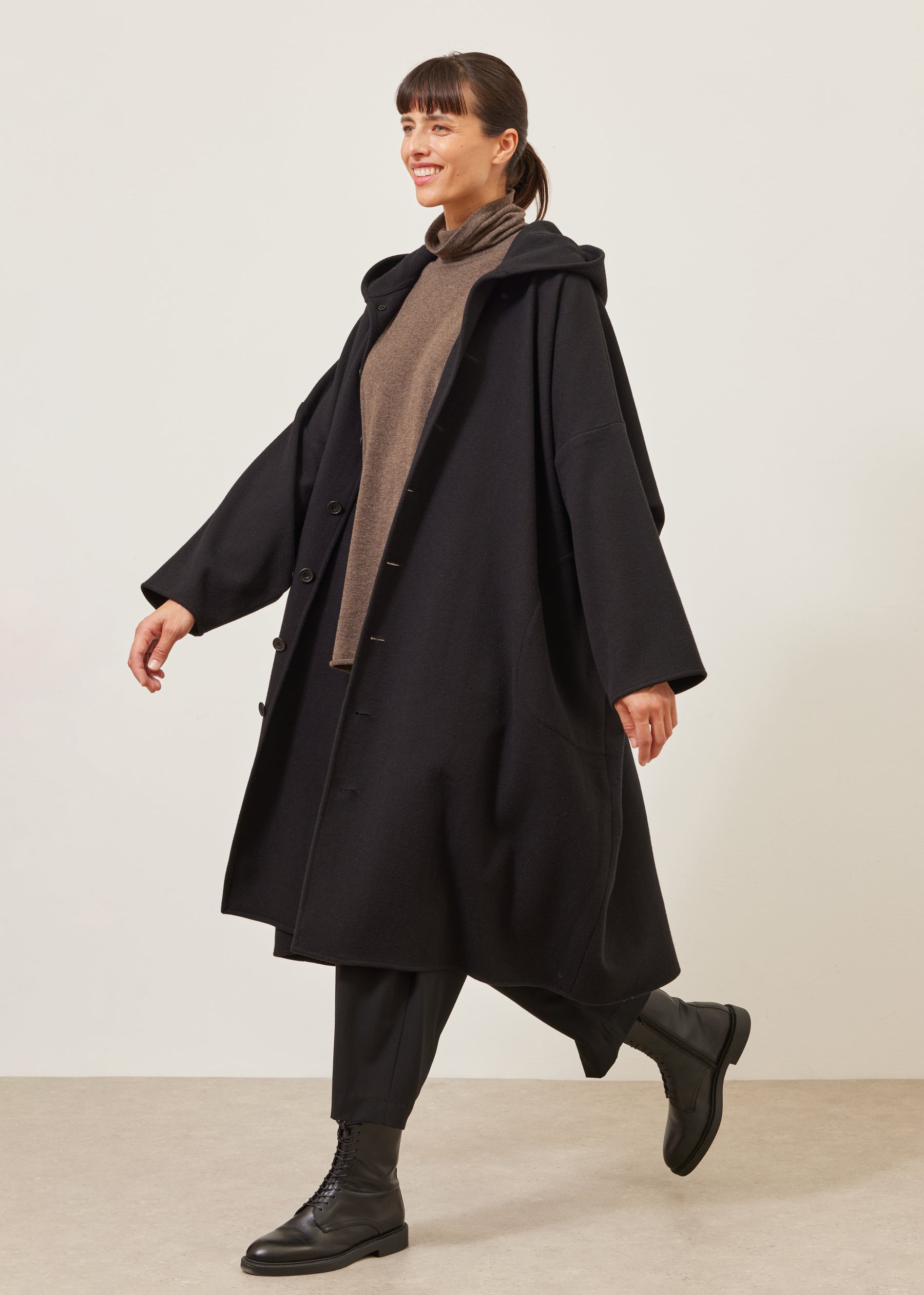 wide hooded buttoned coat - 3/4 length