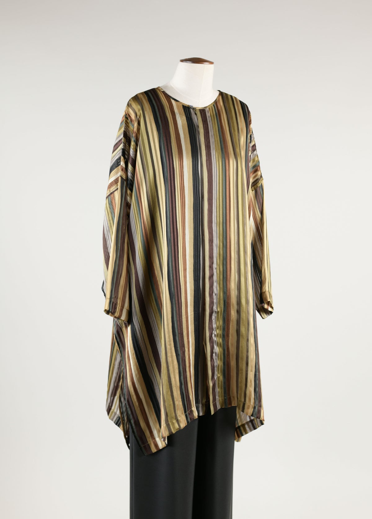 wide bound neck shirt - very long with slits