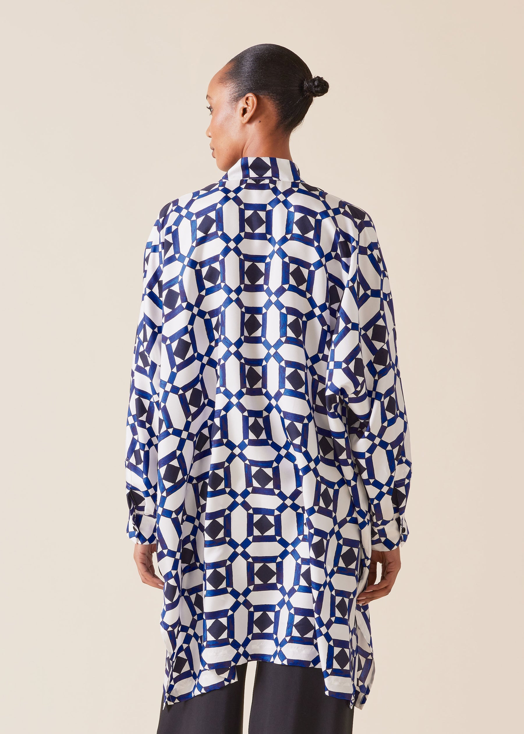 silk wide collarless shirt - very long with slits