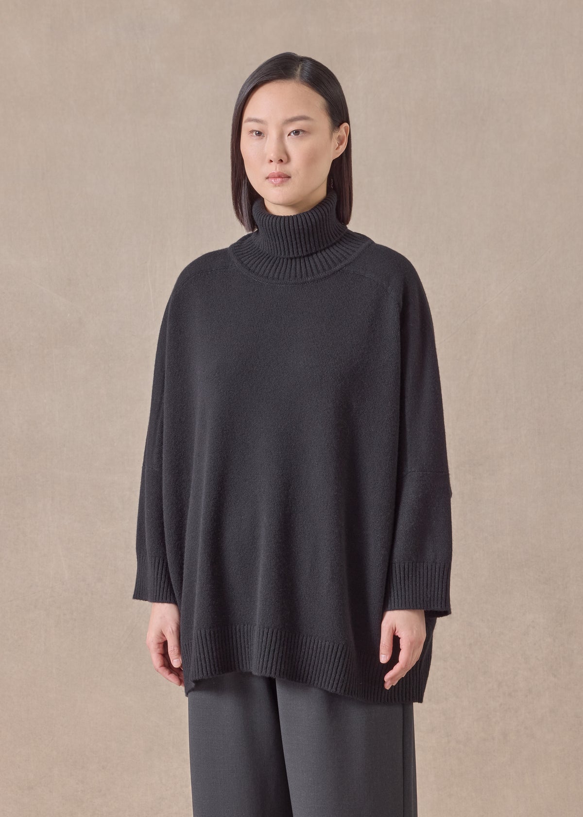 cashmere sloped shoulder roll neck sweater - long (black)