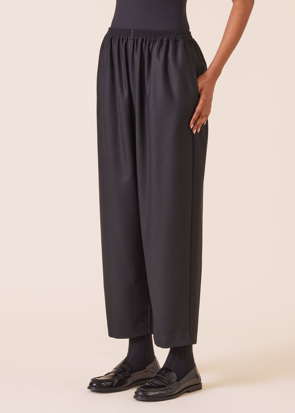 wool silk mix longer japanese trouser with ankle slits (black)