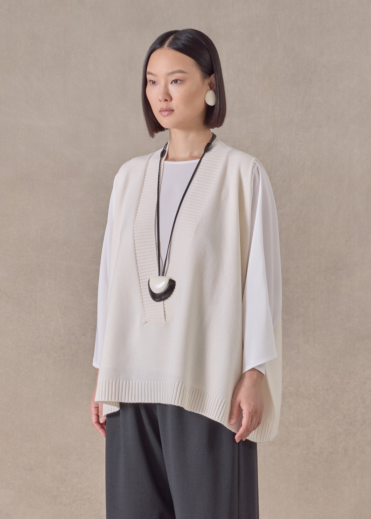 cashmere a-line sleeveless deep v-neck sweater - mid plus (ivory)