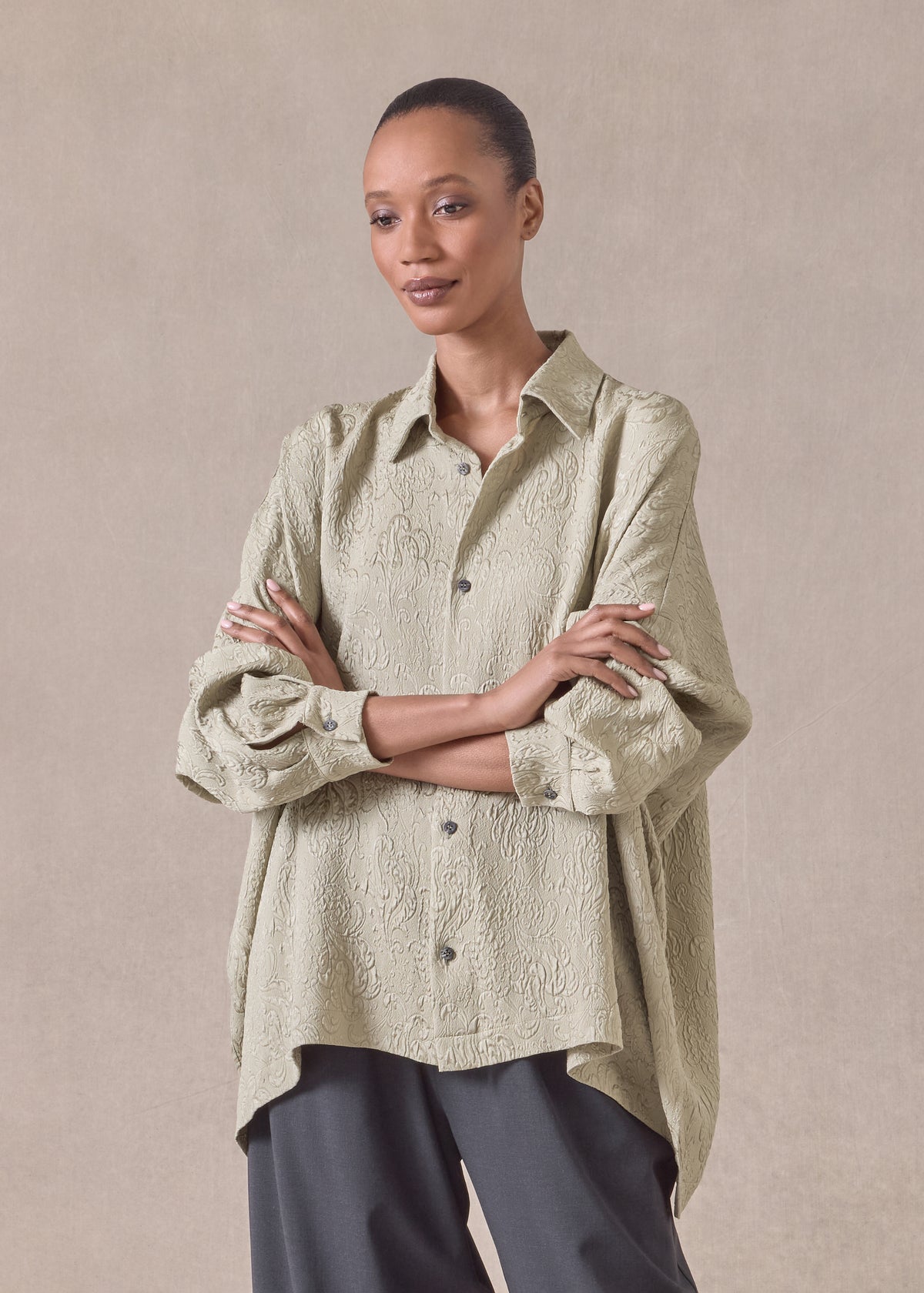 silk wide longer back shirt with collar - mid plus
