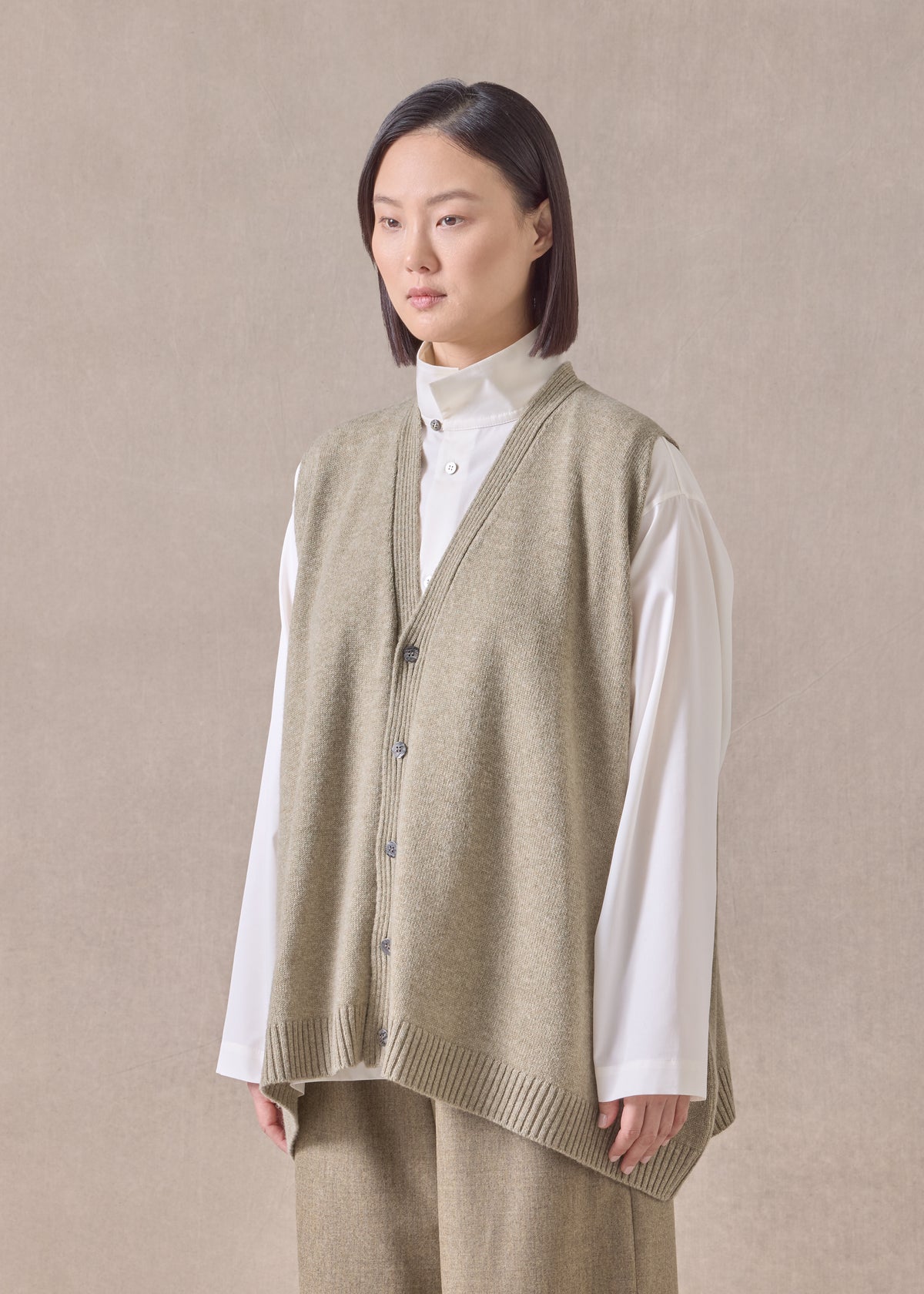 cashmere a-line sleeveless v neck cardigan - mid plus