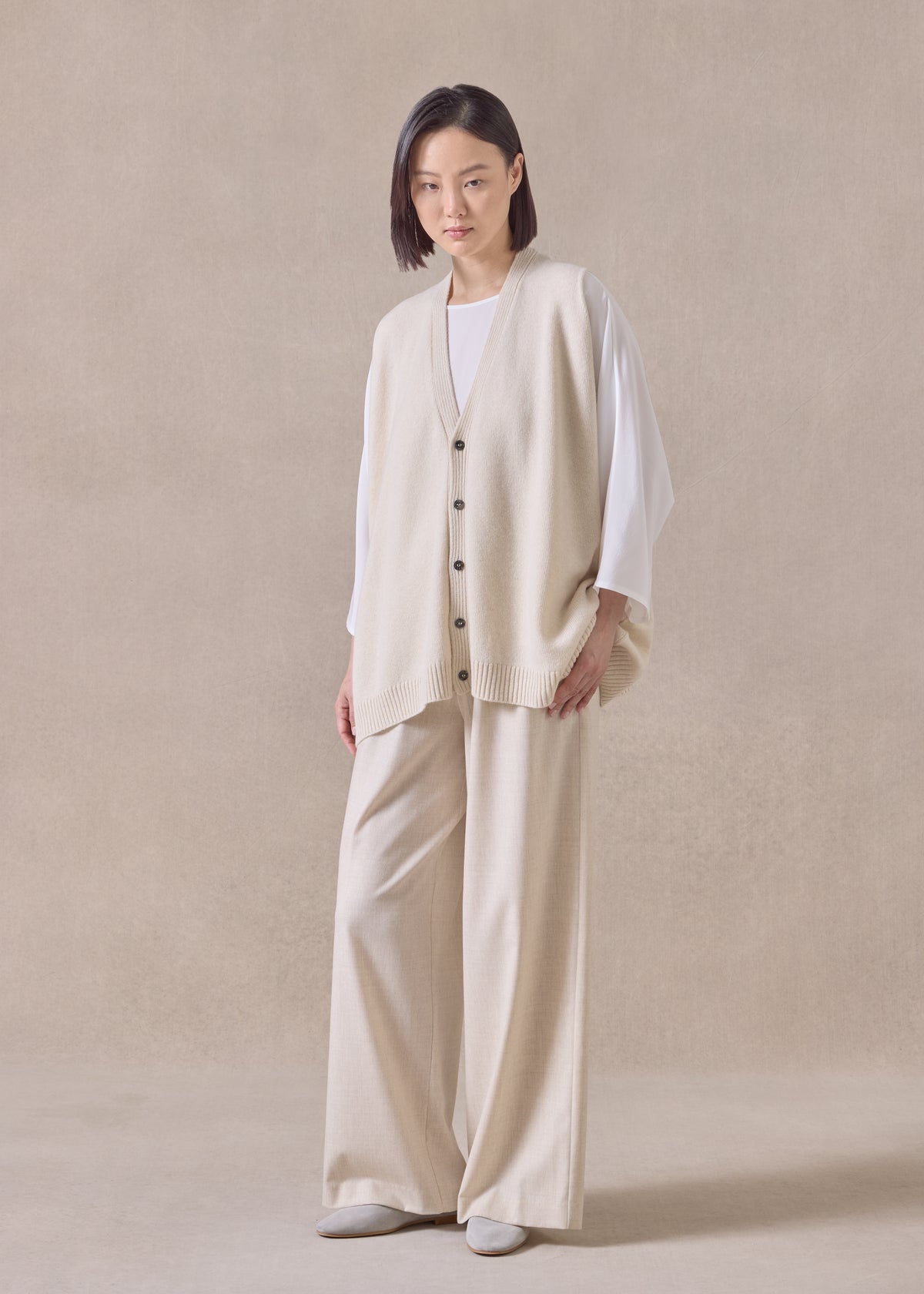 cashmere a-line sleeveless v neck cardigan - mid plus