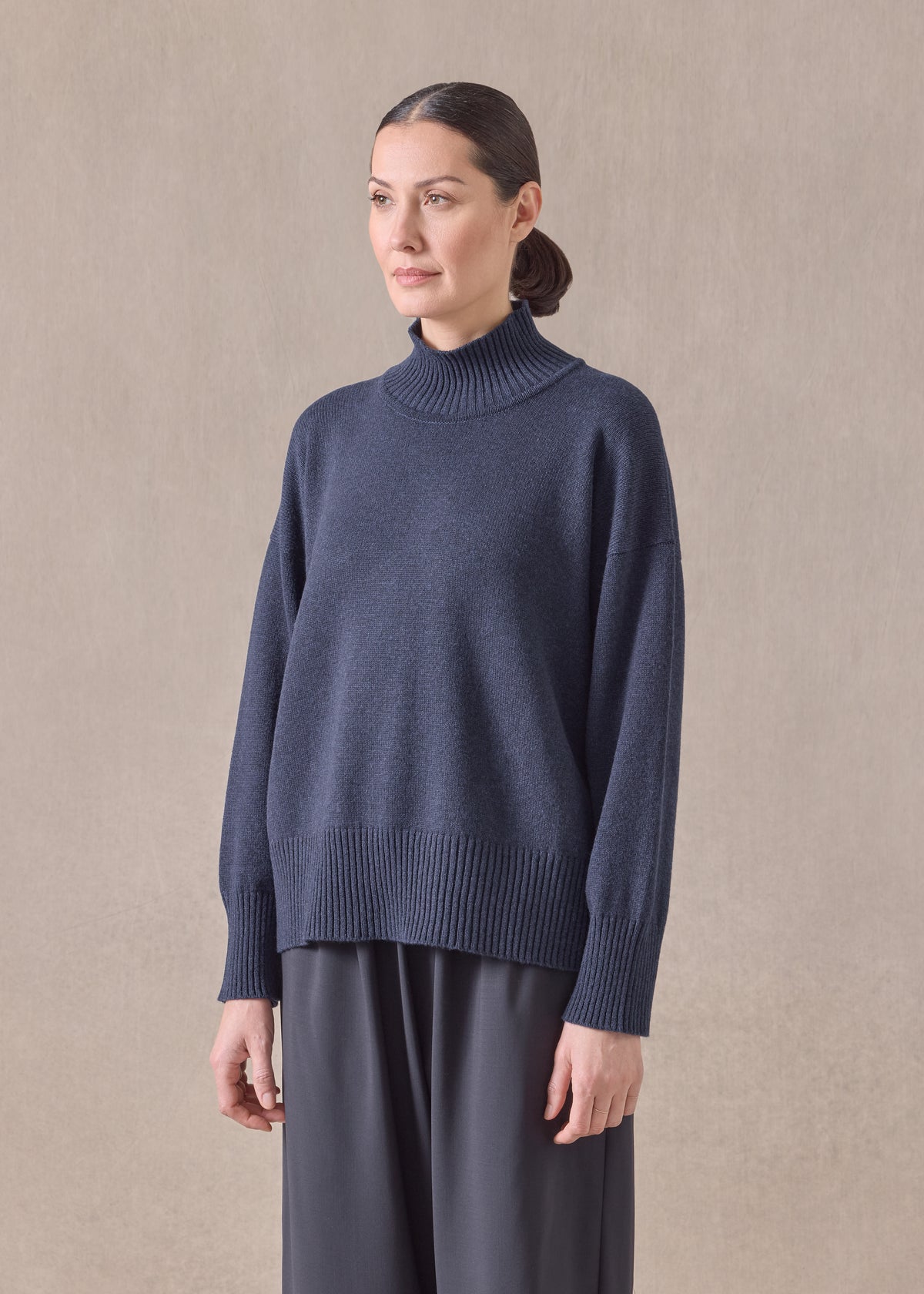 cashmere small long sleeve high neck sweater - mid (inkblue)