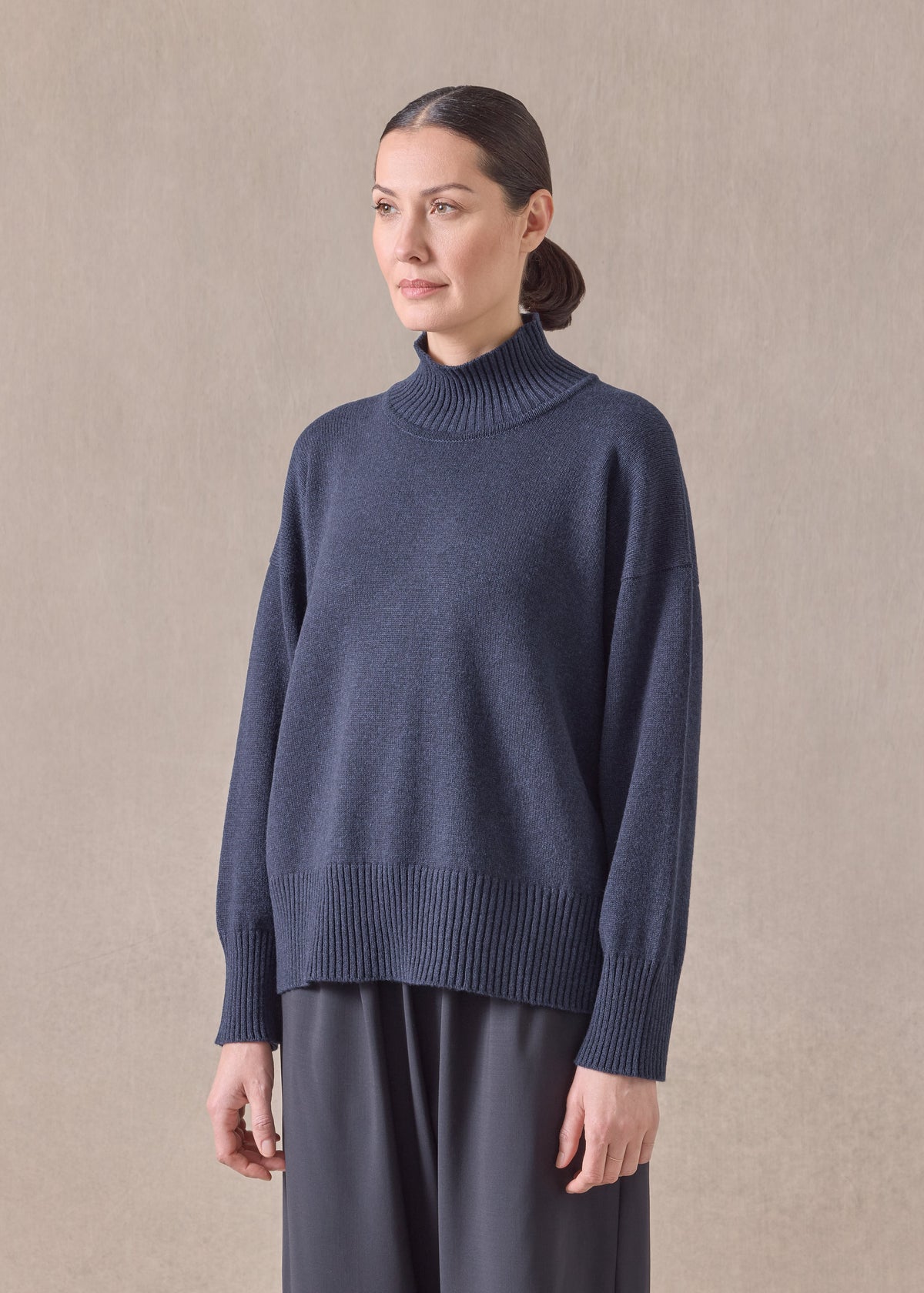 cashmere small long sleeve high neck sweater - mid (inkblue)