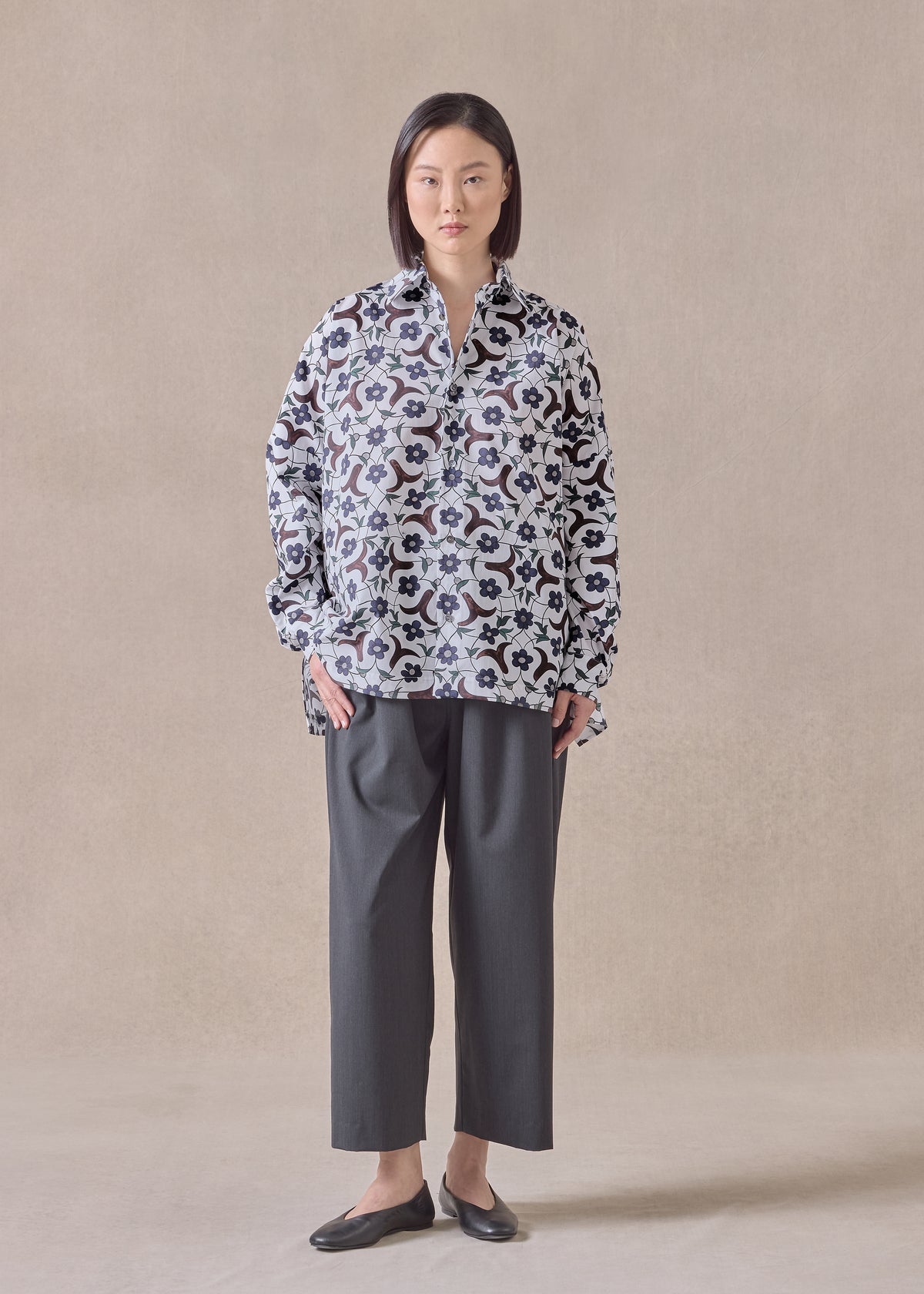 cotton wide longer back shirt with collar - mid plus