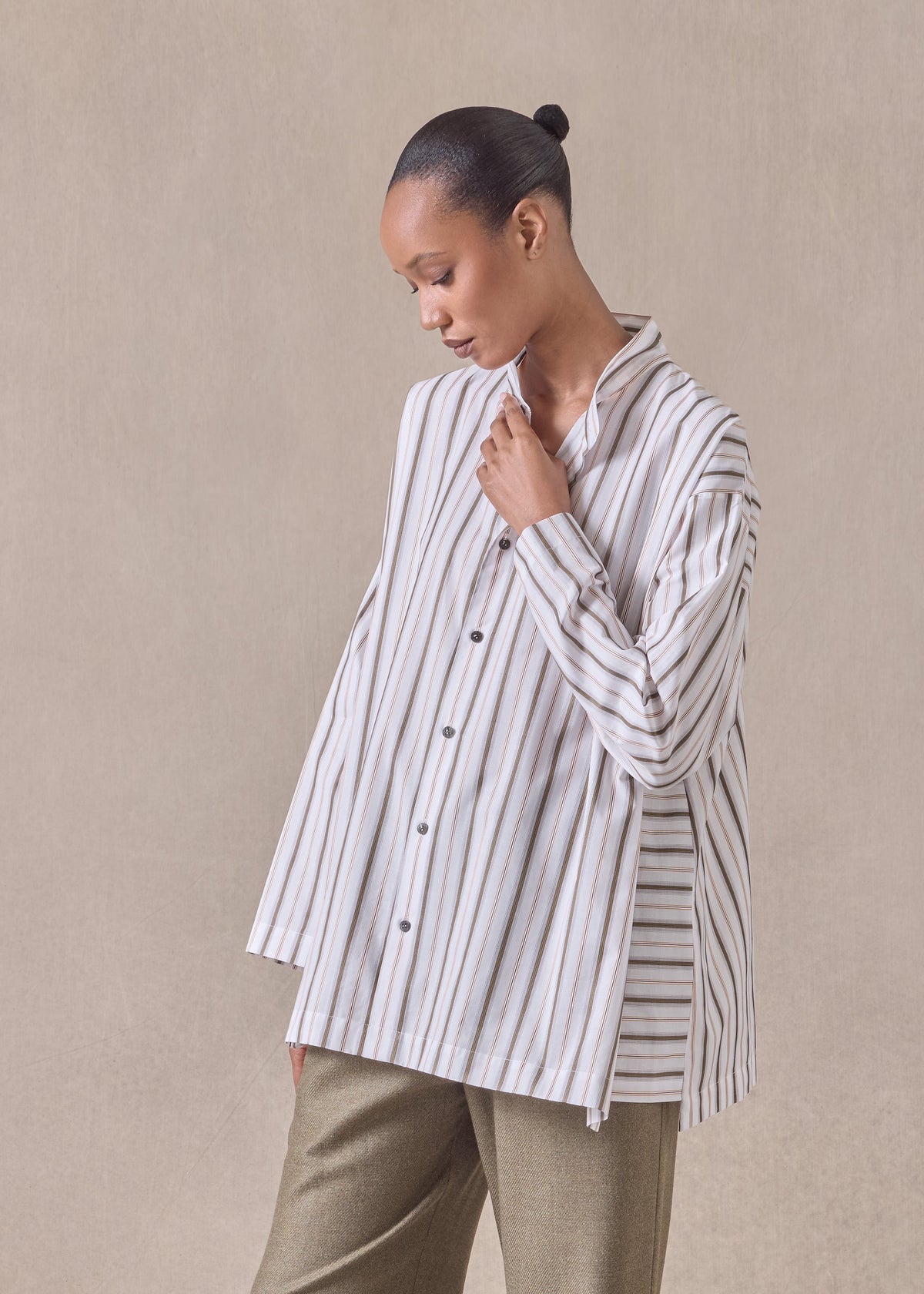 cotton slim a-line collarless shirt with stepped insert - long (oliveorange)