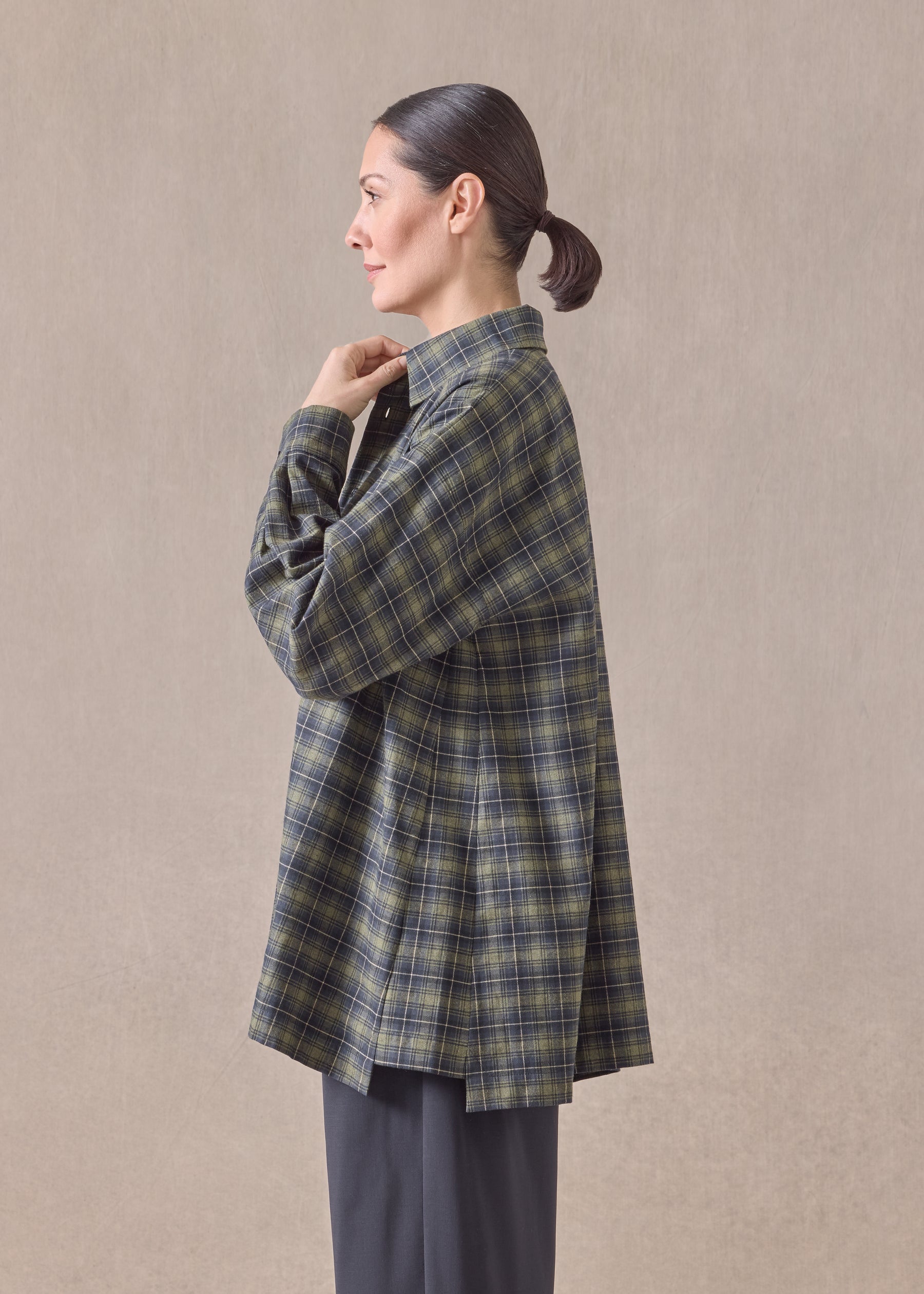 cotton slim a-line shirt with collar and stepped insert - long