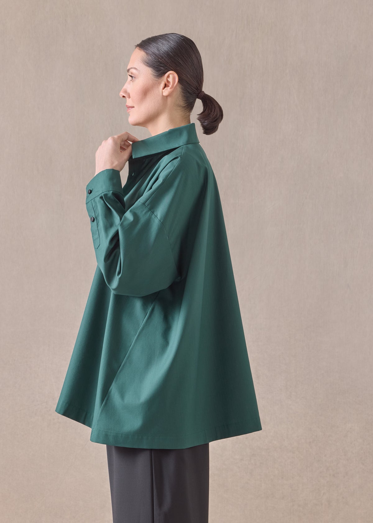 cotton angle to front side seam shirt with collar - long