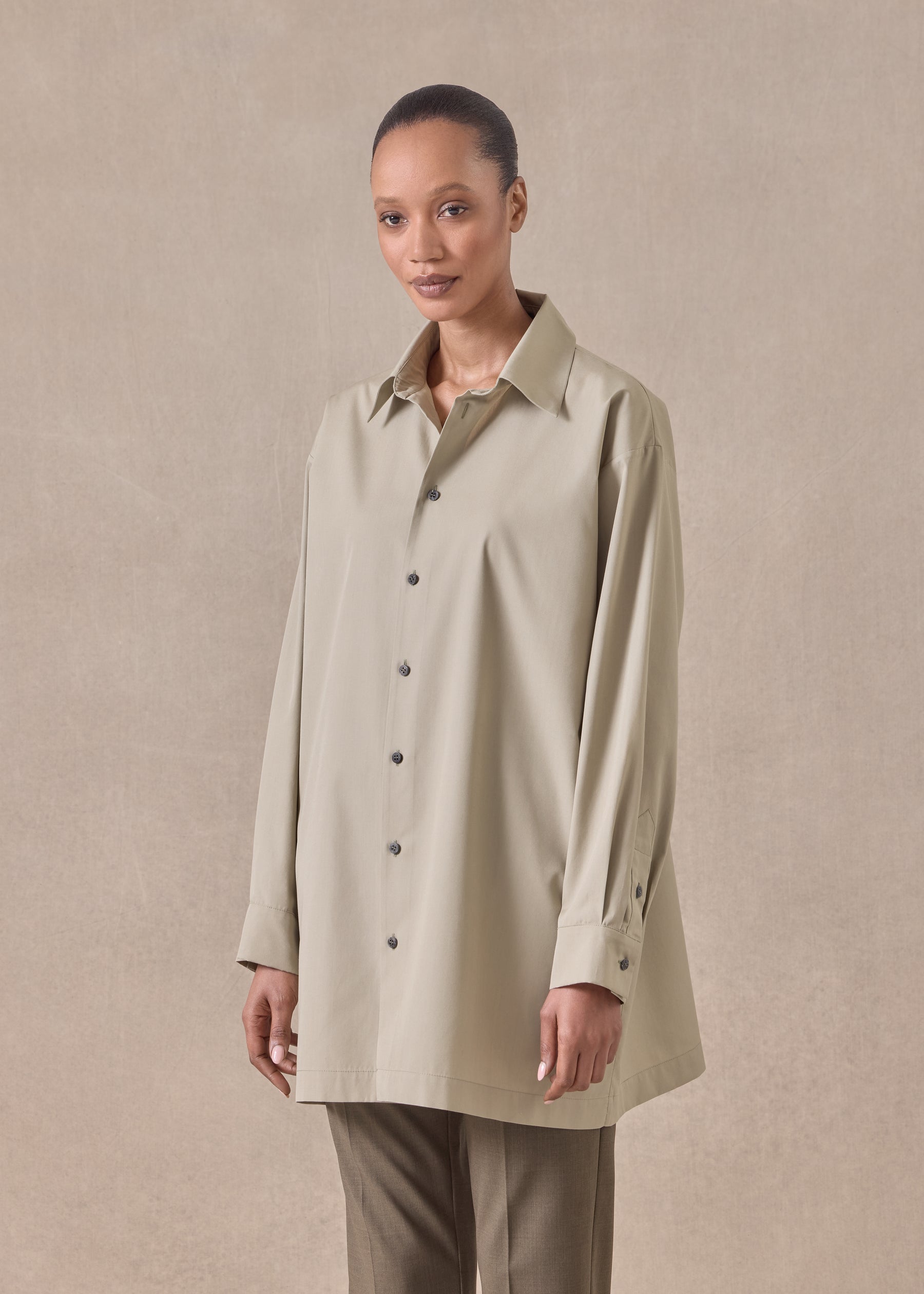 cotton slim a-line back pleat shirt with collar - long plus