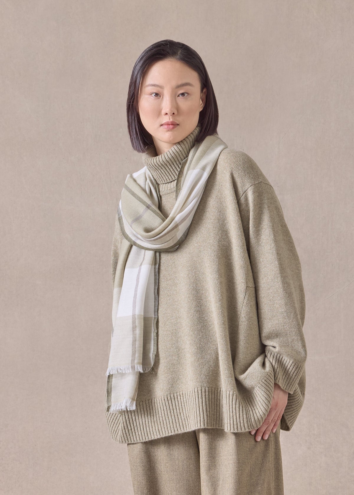 cashmere tartan check scarf (greensand)