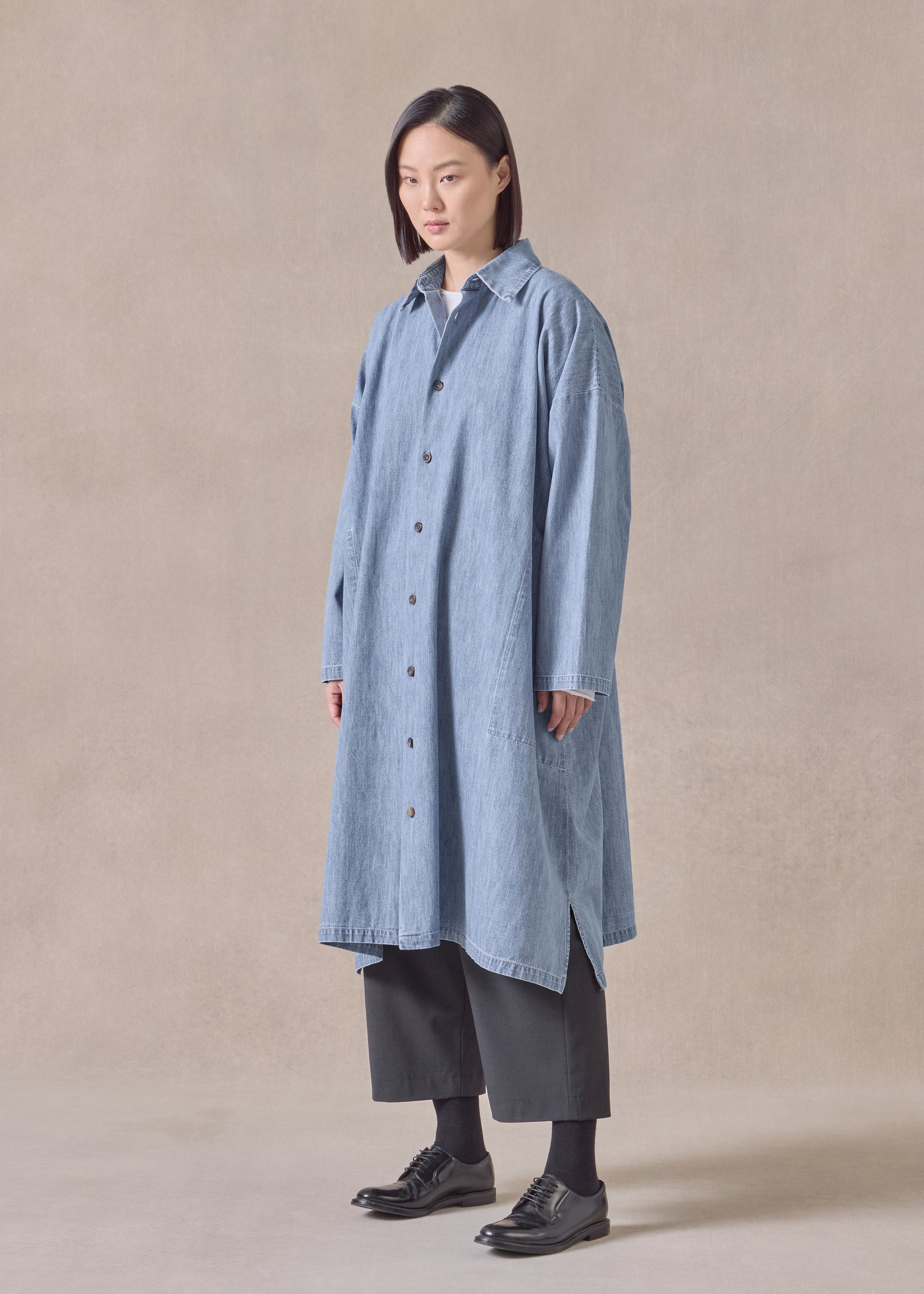 cotton wide a-line back pleat shirt dress with collar - 3/4 length