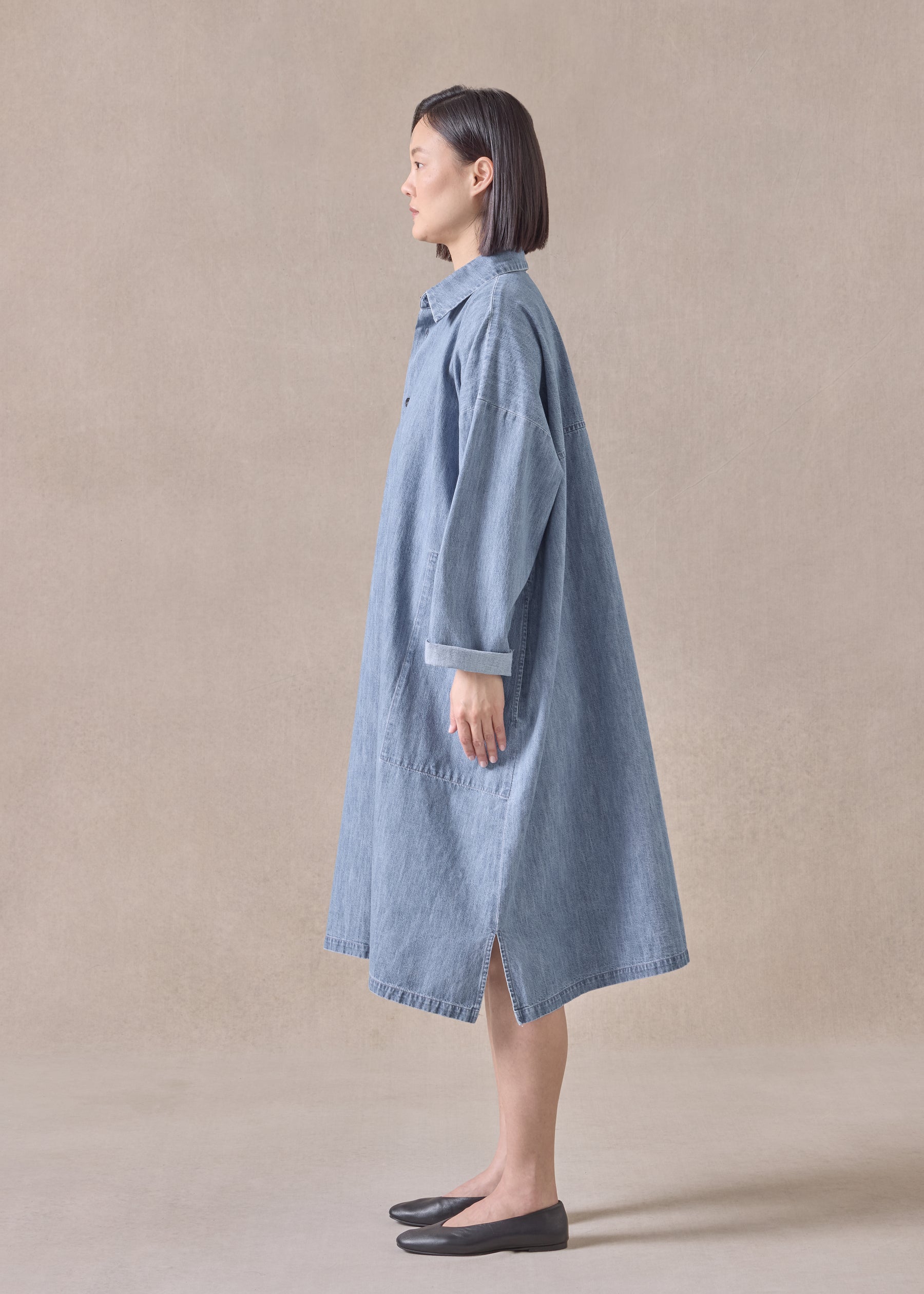 cotton wide a-line back pleat shirt dress with collar - 3/4 length