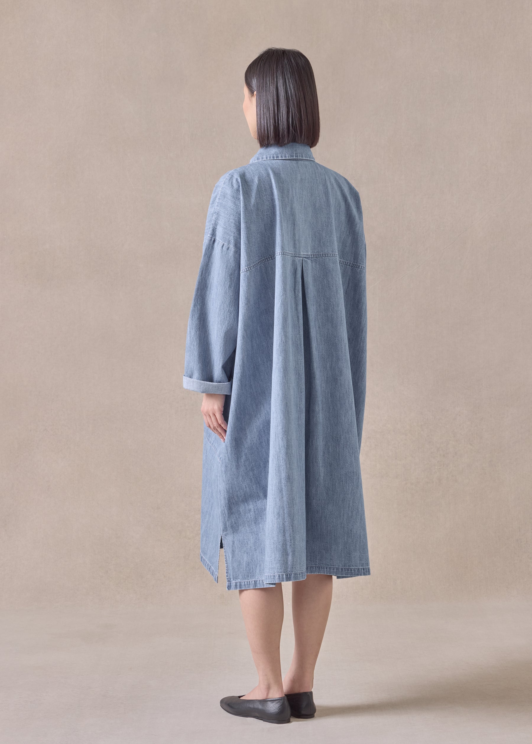 cotton wide a-line back pleat shirt dress with collar - 3/4 length