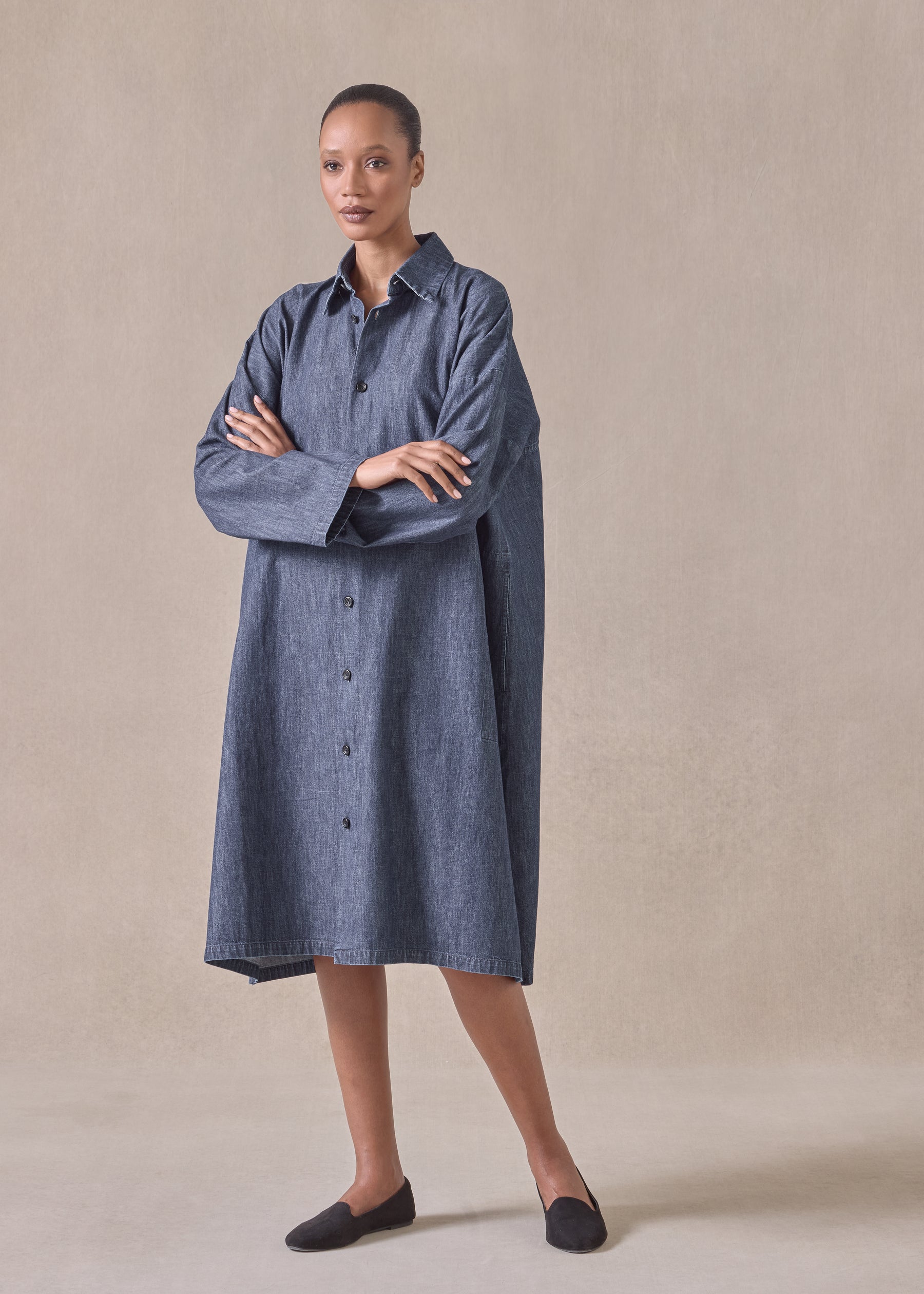 cotton wide a-line back pleat shirt dress with collar - 3/4 length