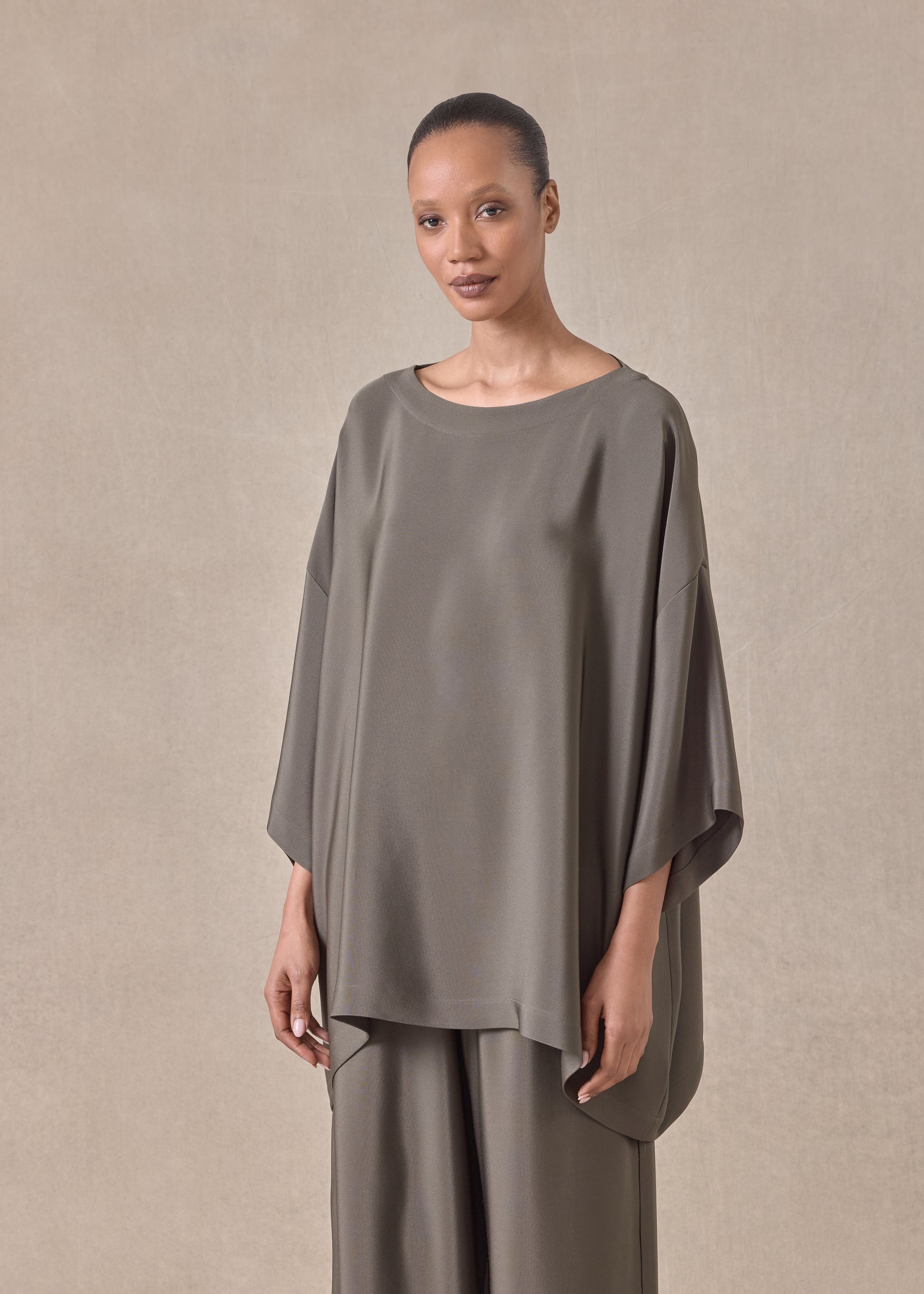 silk 3/4 sleeve bateau neck tunic - long