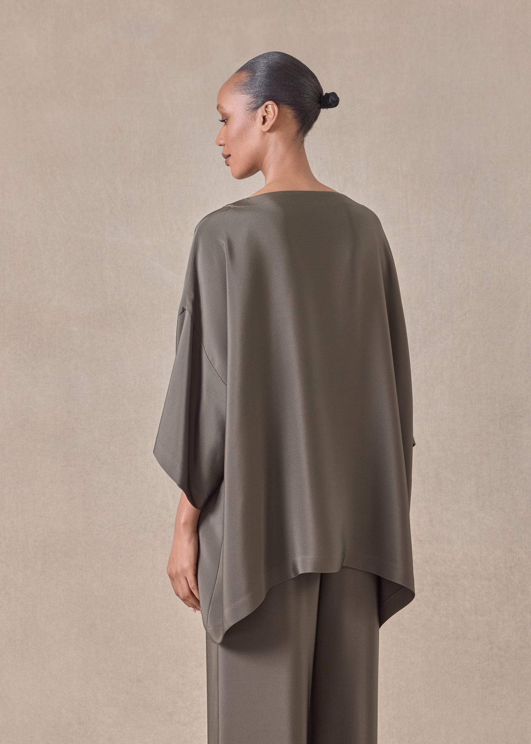 silk 3/4 sleeve bateau neck tunic - long