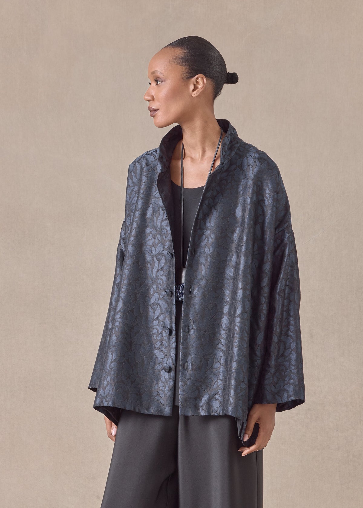 silk wide a-line jacket with chinese collar - long (navy)