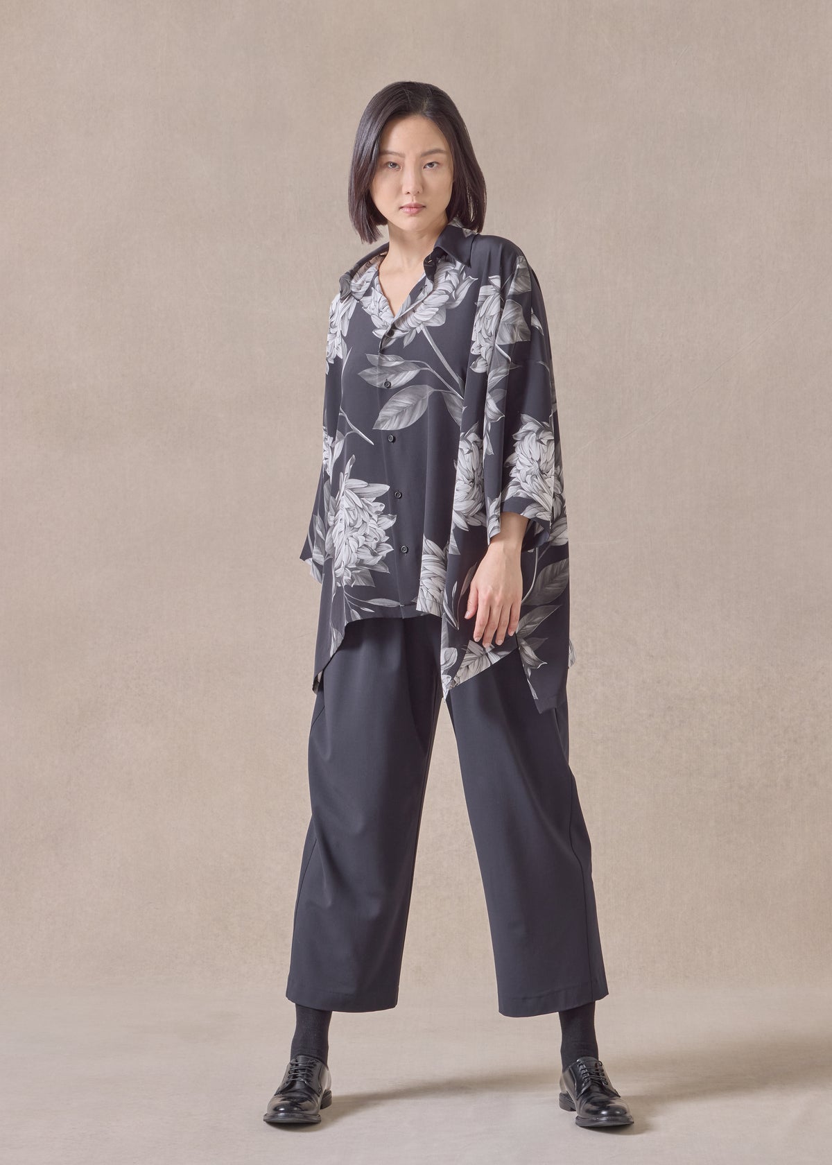 silk dps short sleeve shirt with collar - mid plus (monochrome)