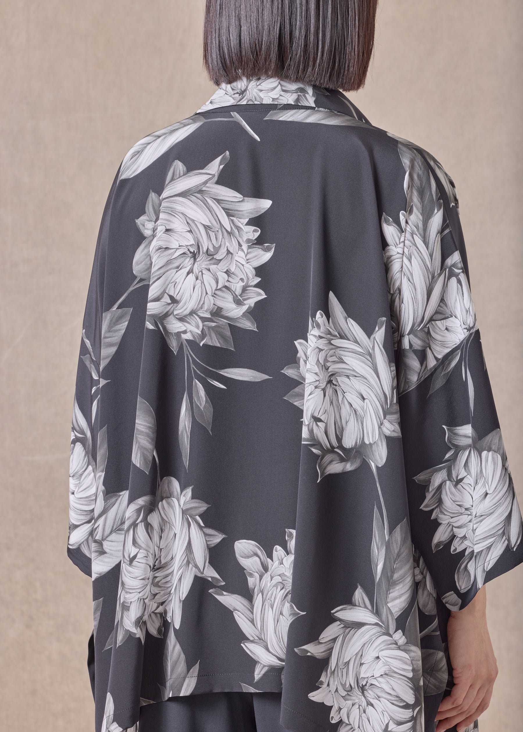 silk dps short sleeve shirt with collar - mid plus
