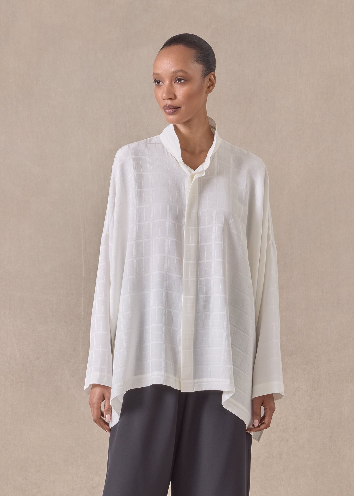 silk wide longer back double stand collar shirt - mid plus (ivory)