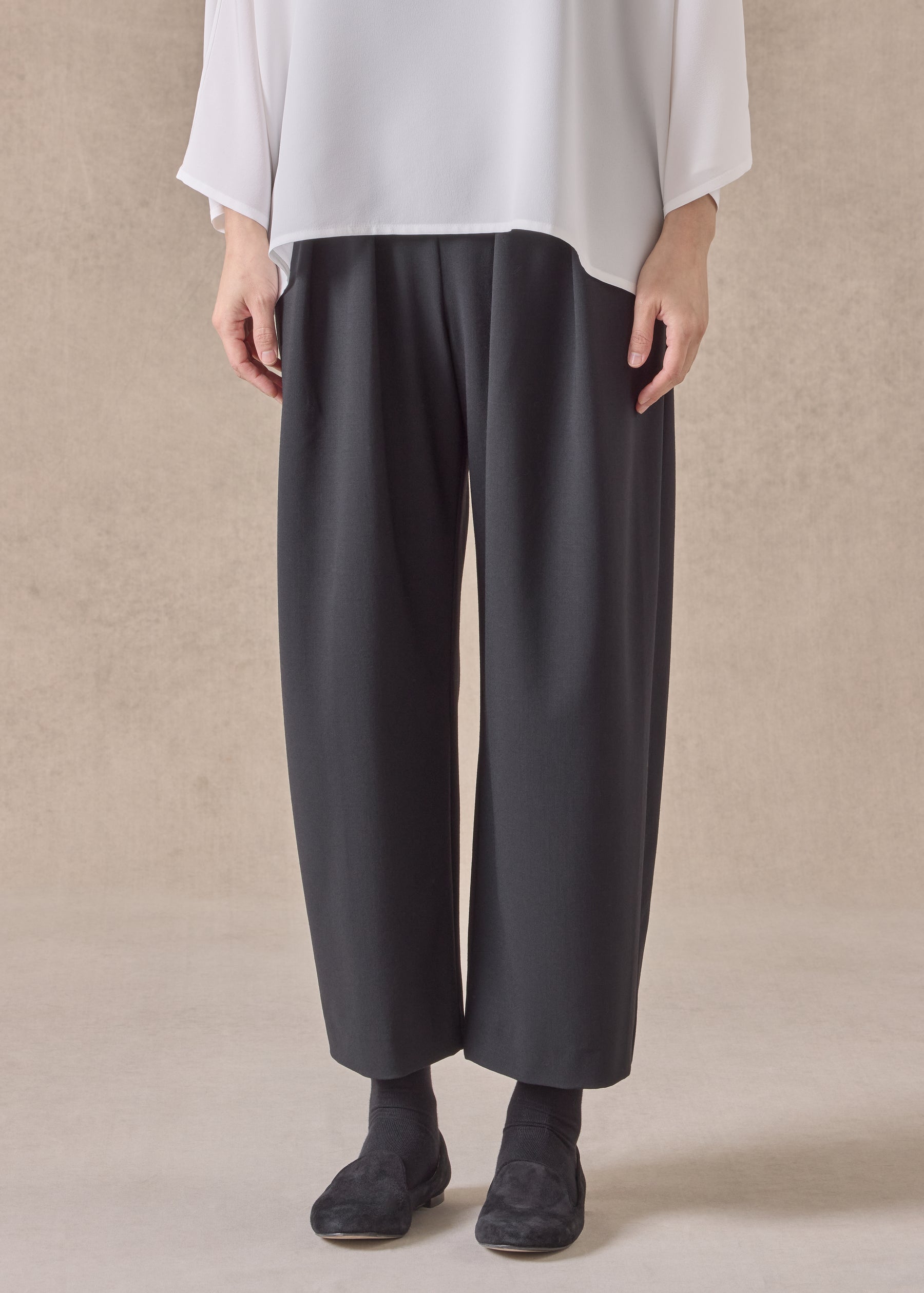 wool cropped flat front pleated trouser